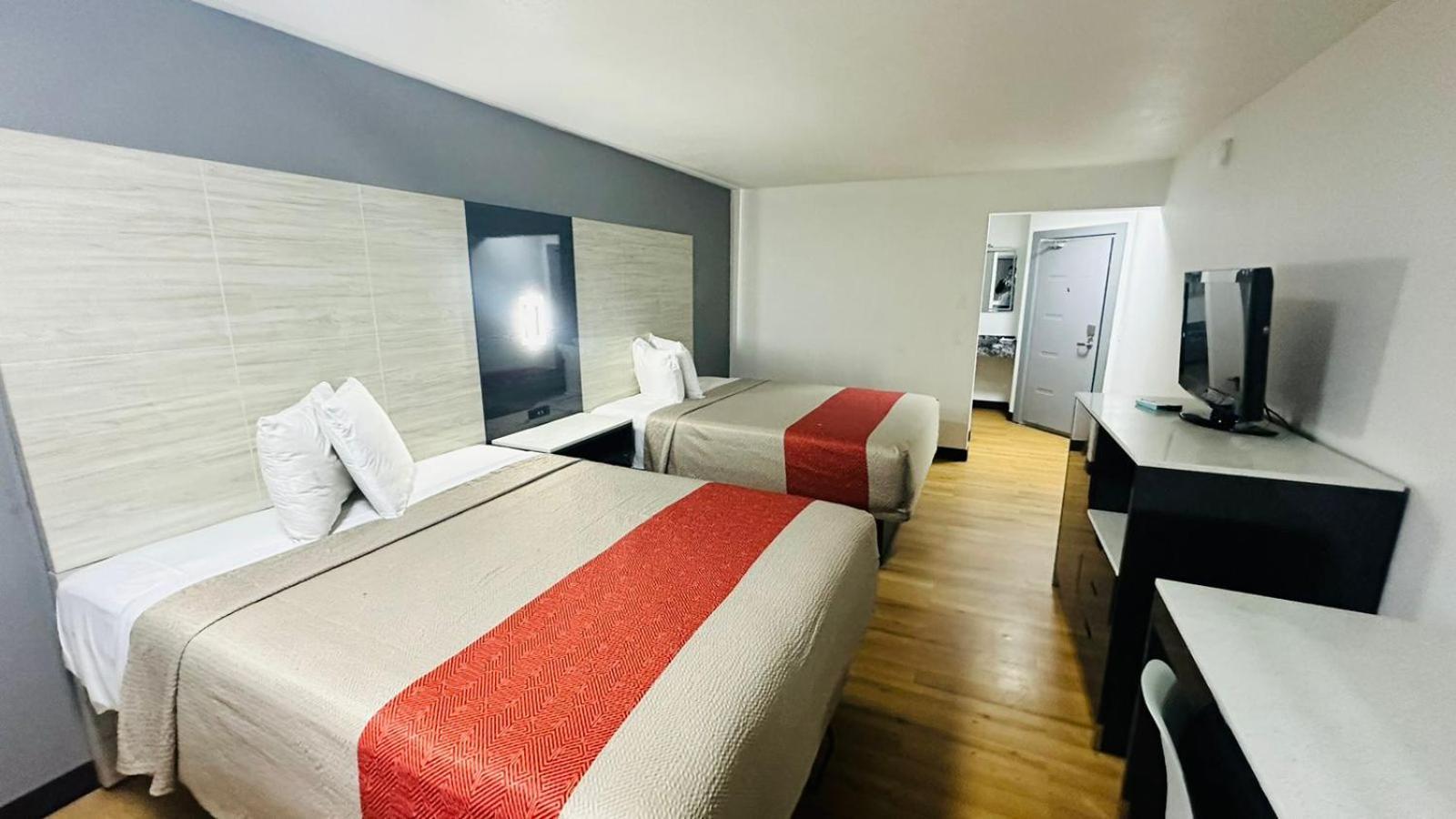 Queen Room Two Queen Beds