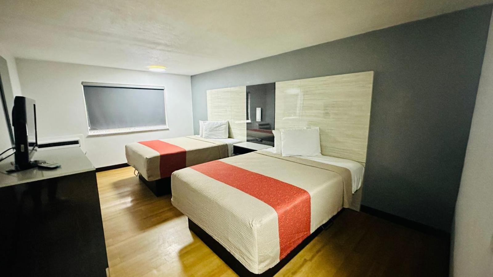 Queen Room Two Queen Beds