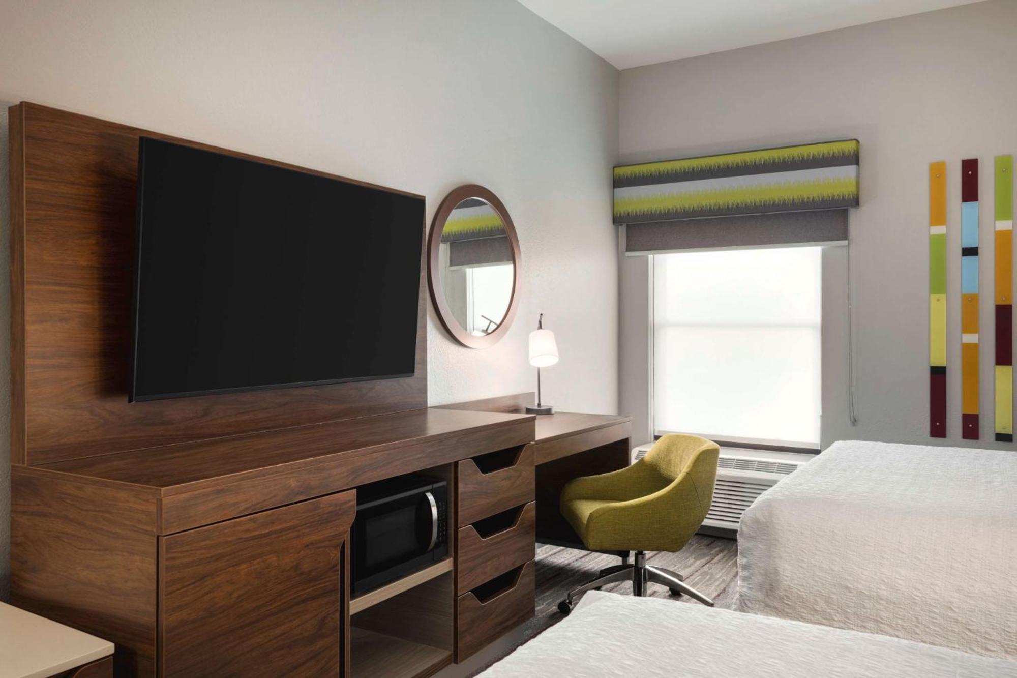 Queen Room with Two Queen Beds,1629897611:JPEG