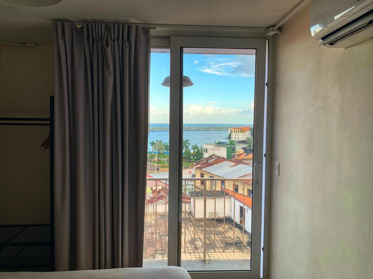 Quarto Duplo Deluxe com Varanda e Vista do Mar