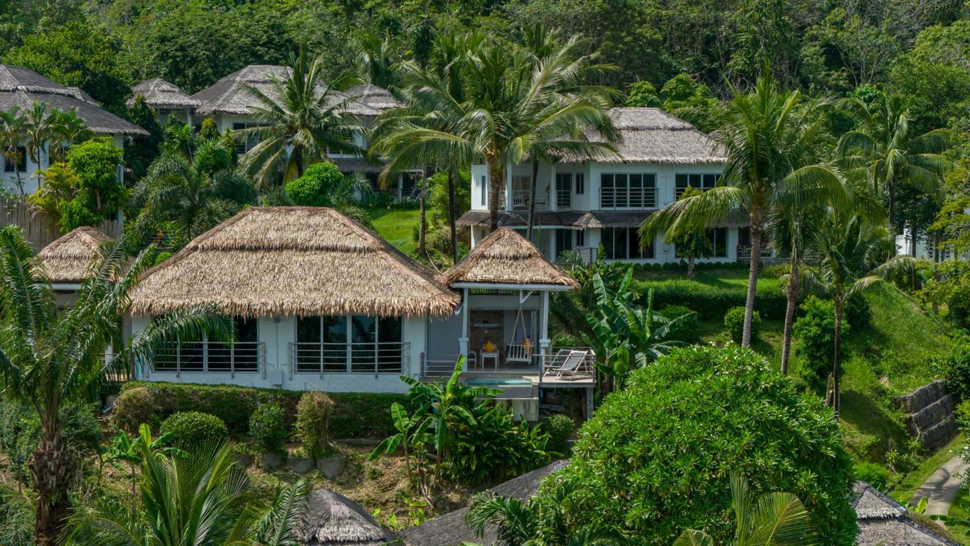 Seaview Plunge Pool Deluxe Studio