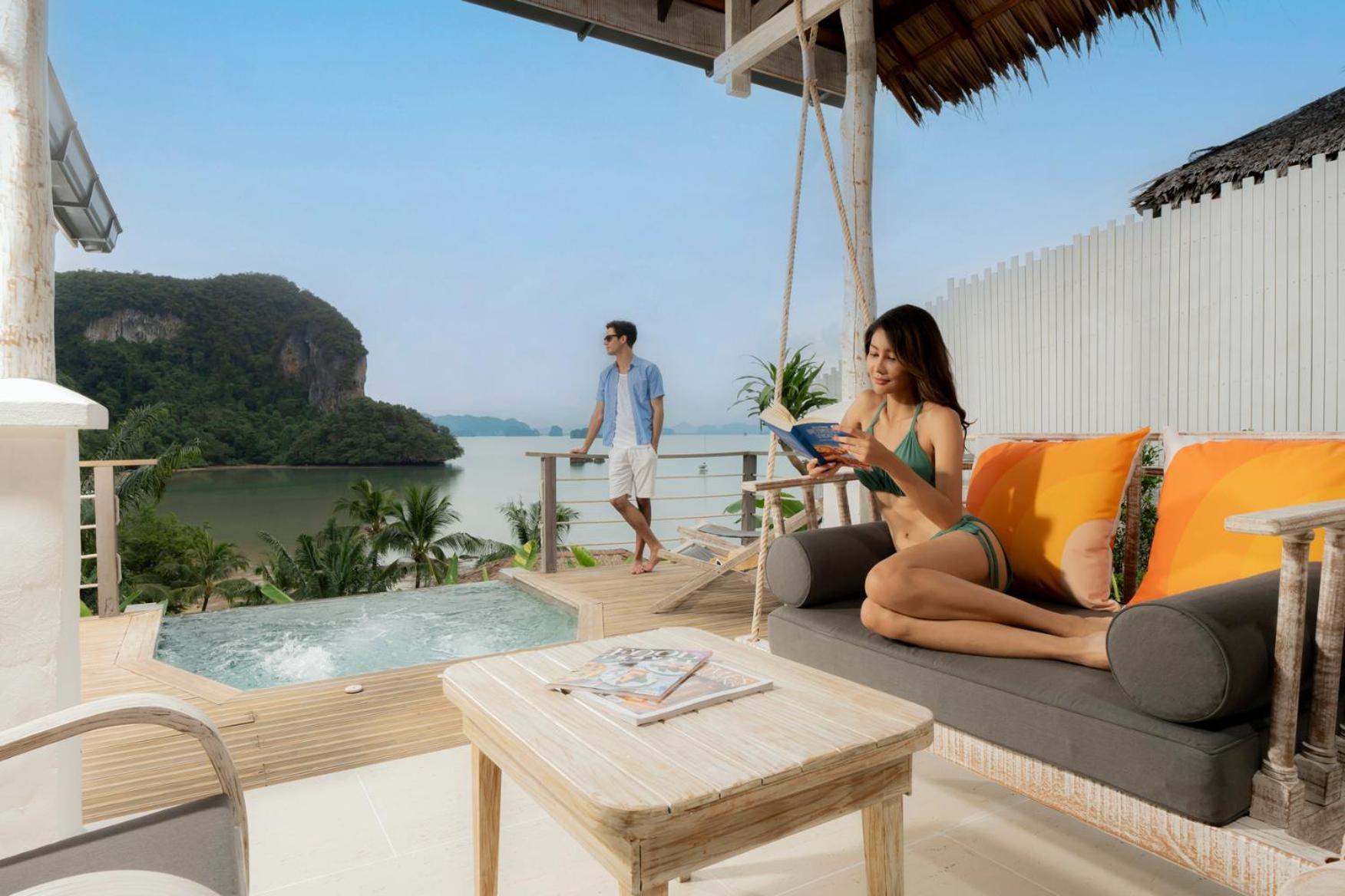 Seaview Plunge Pool Deluxe Studio