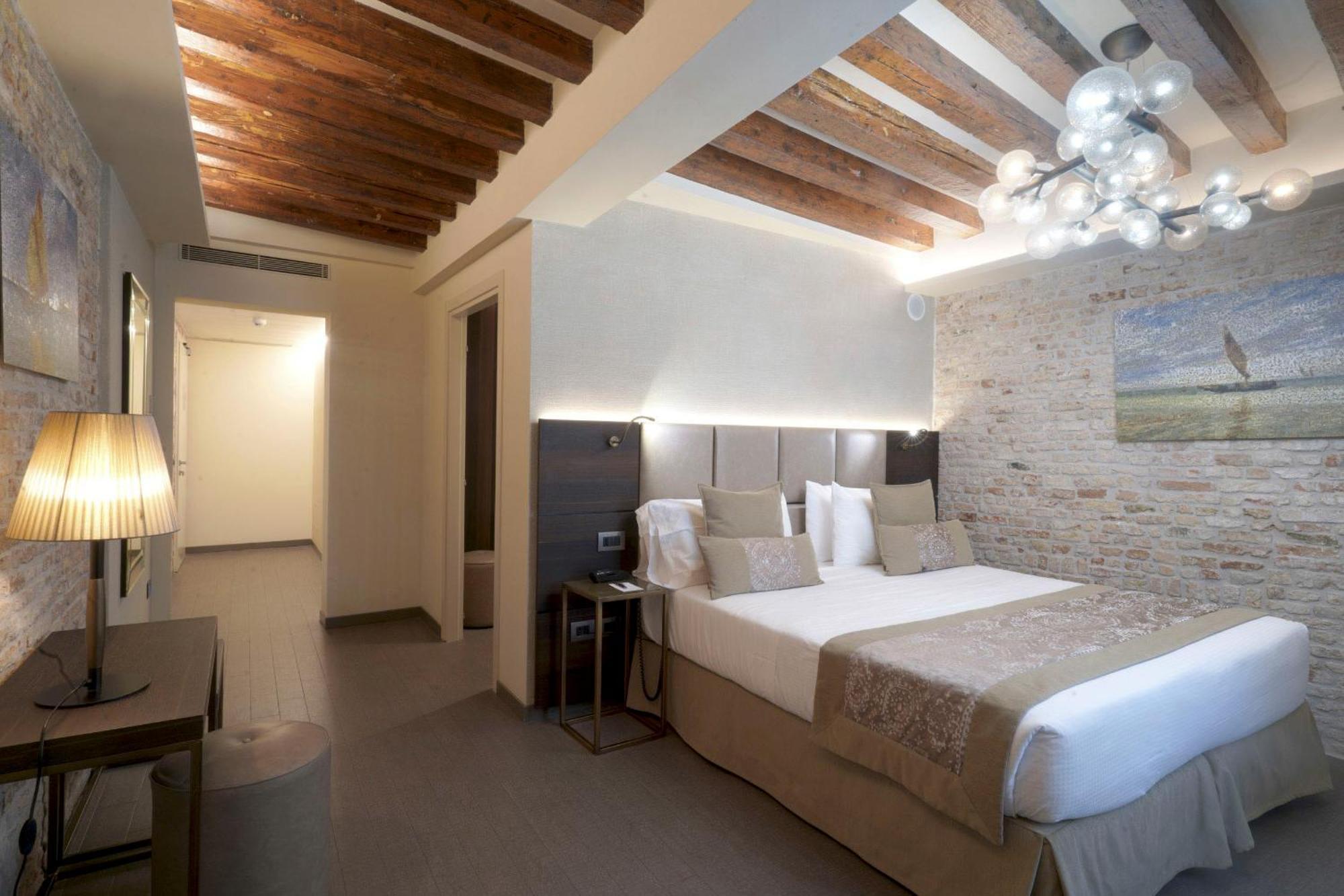 Deluxe Junior Suite