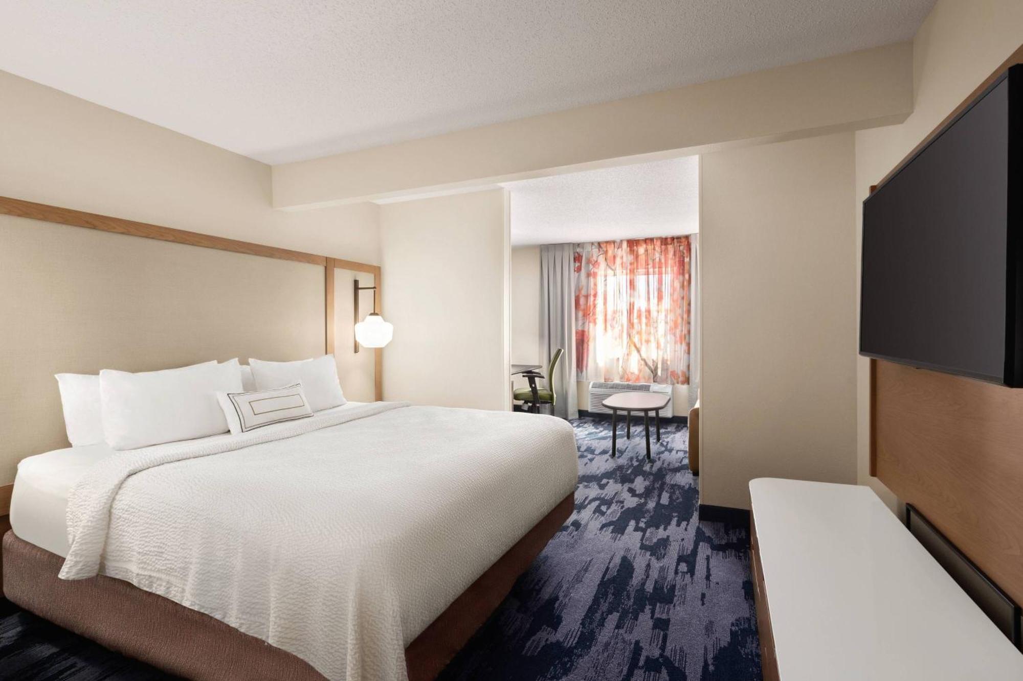 King Suite with Sofa Bed,1632242760:JPEG