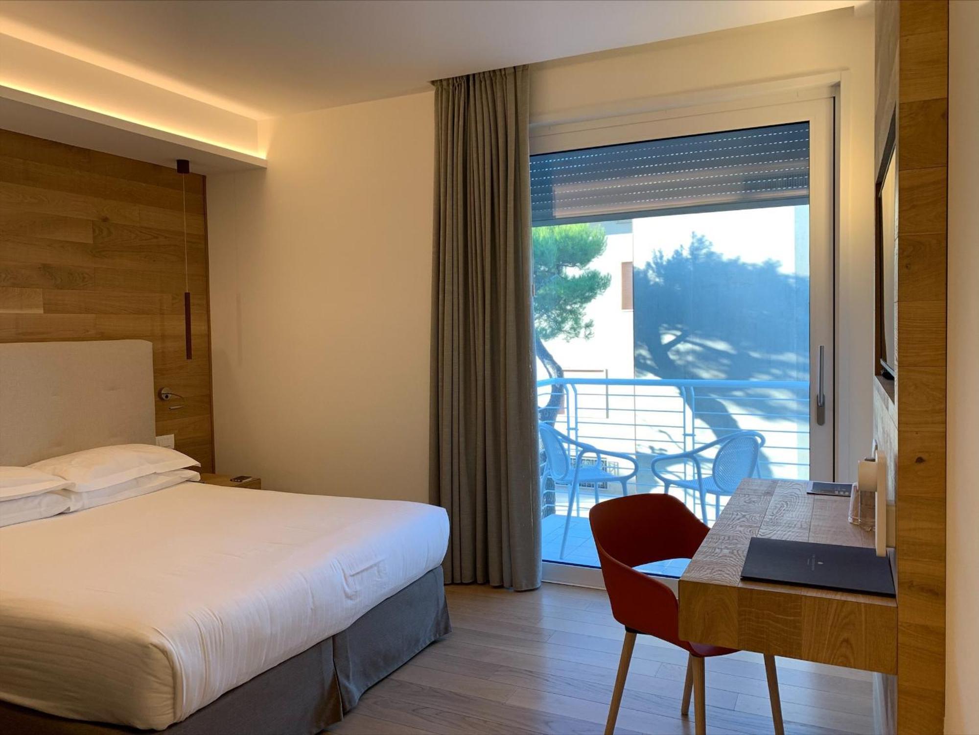 Standard Double or Twin Room Balcony