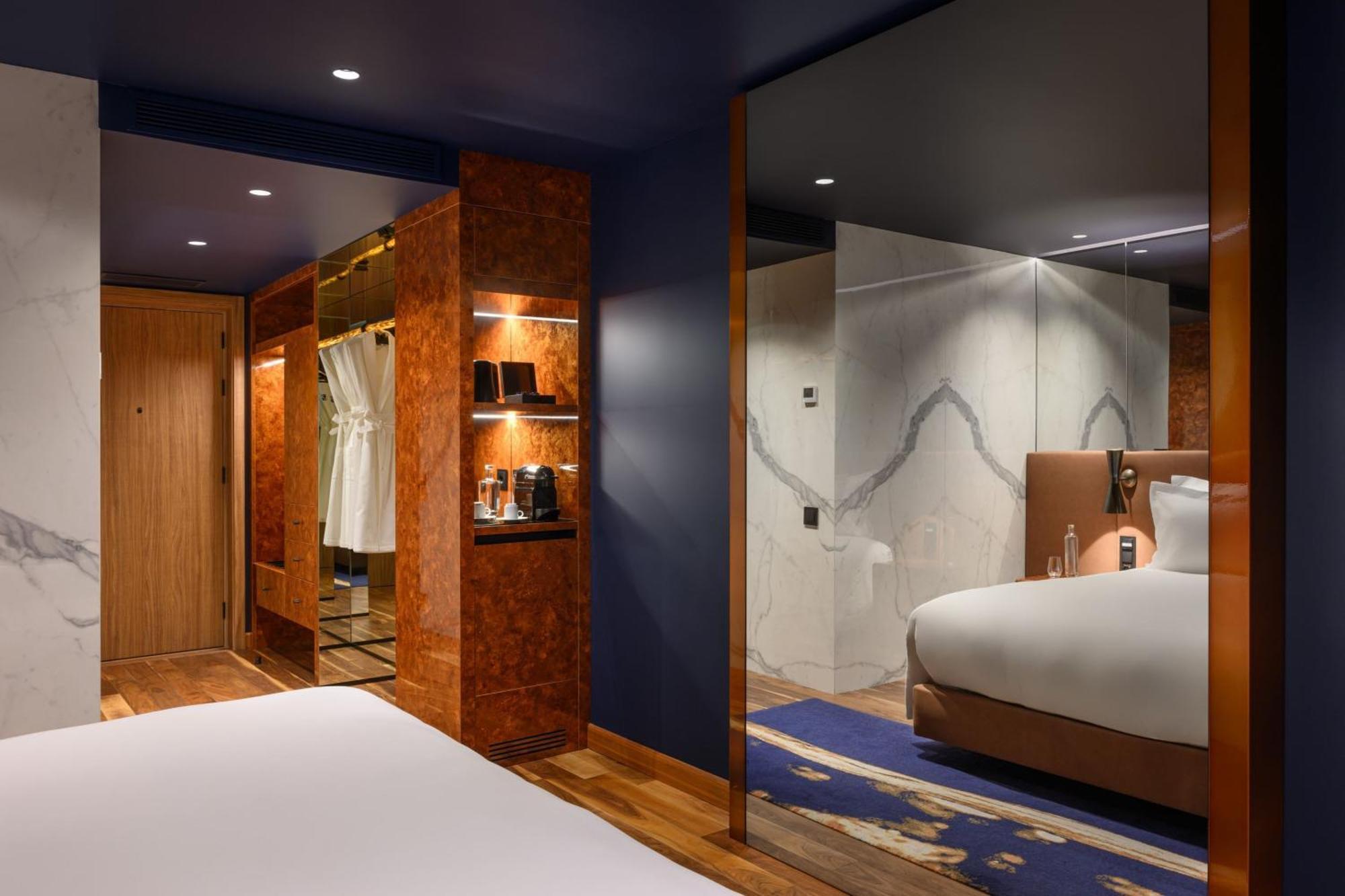 Chambre Lit King-Size de Luxe - Vue sur Rivière