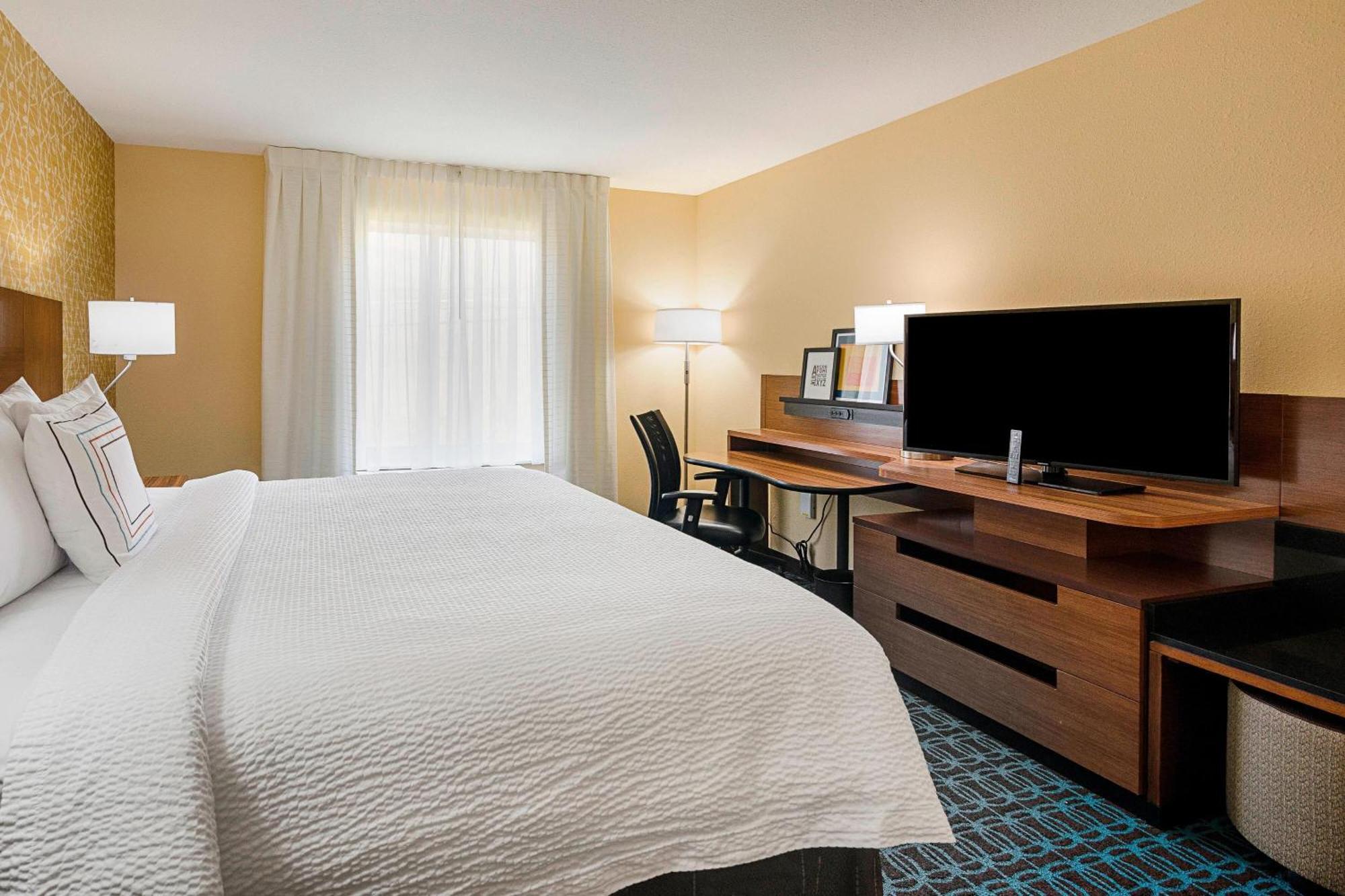King Room Transfer Shower Mobility Access or Hearing Accessible
