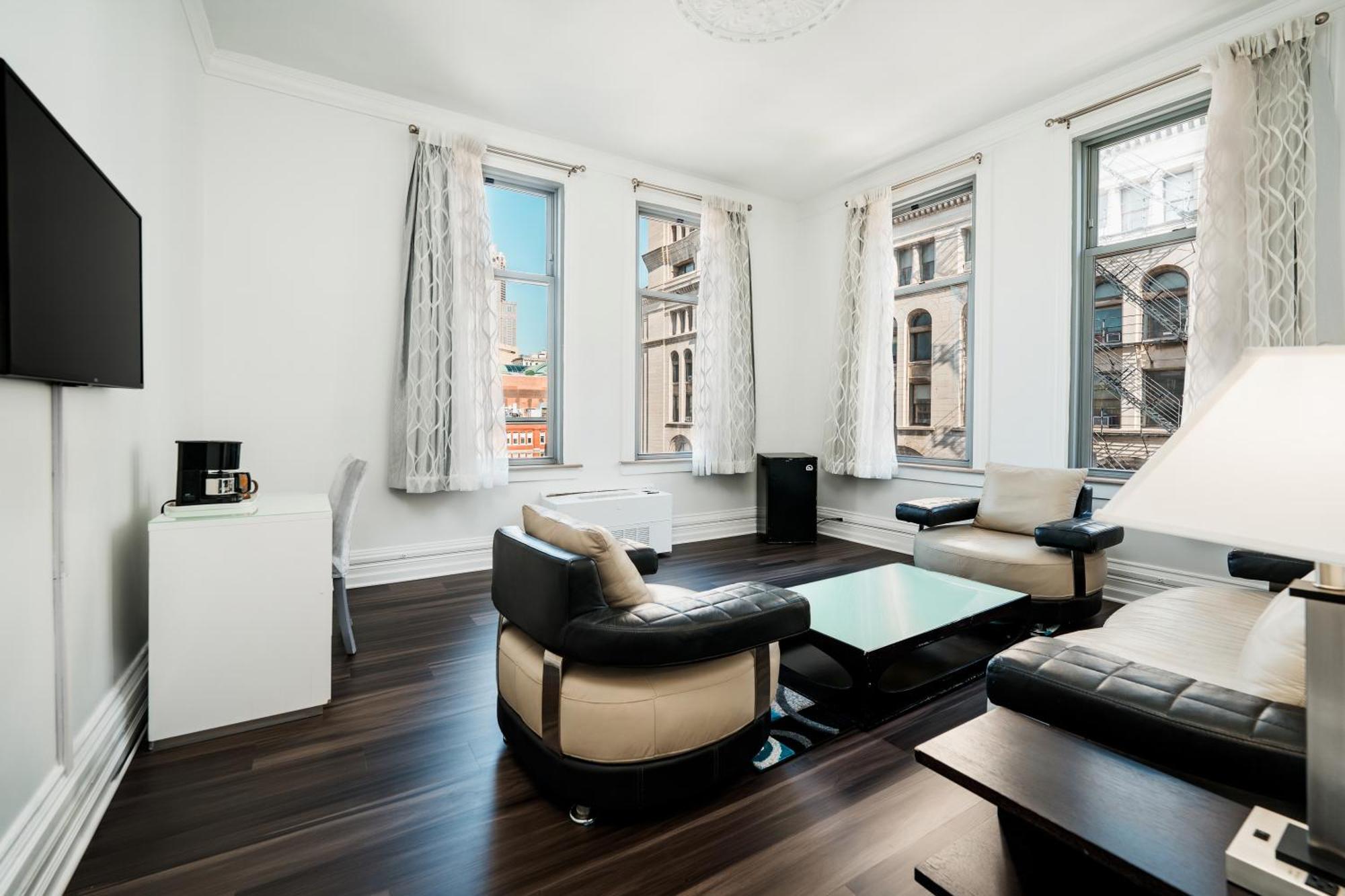 King Suite City View
