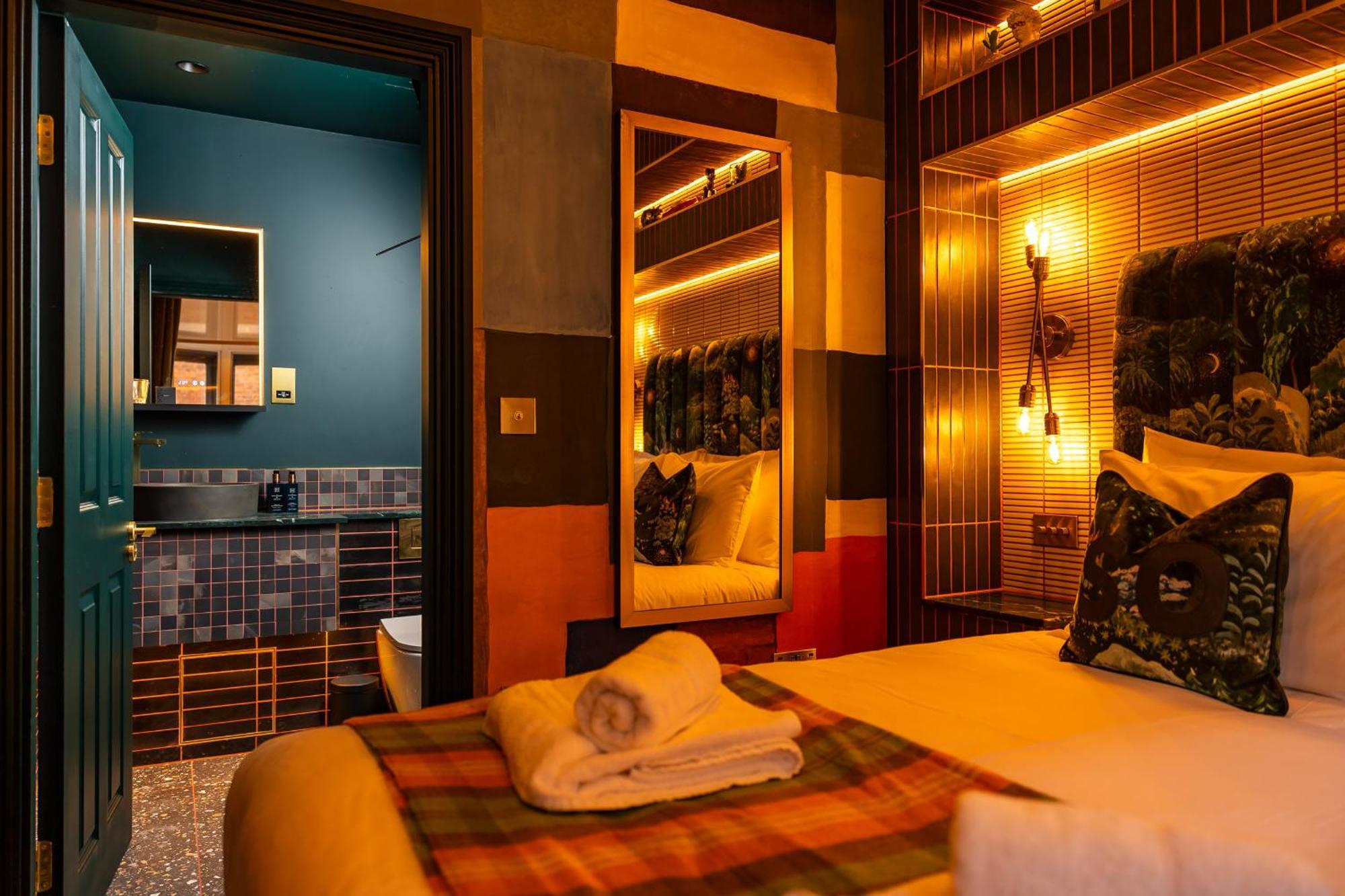 Deluxe King Room
