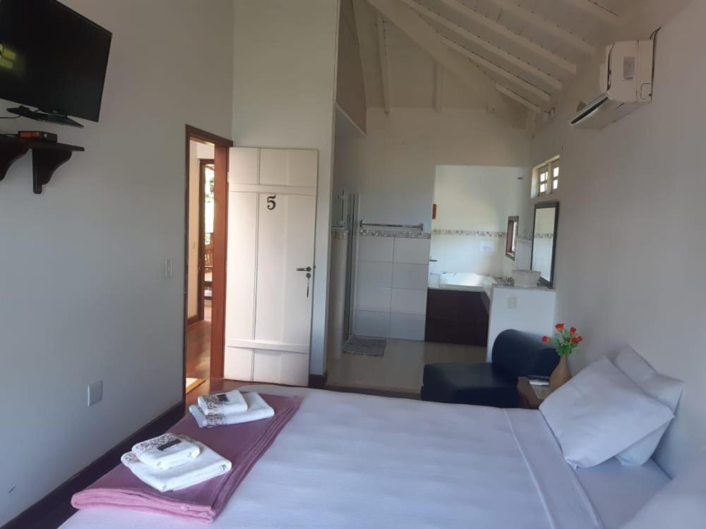 Deluxe Double Room Bath
