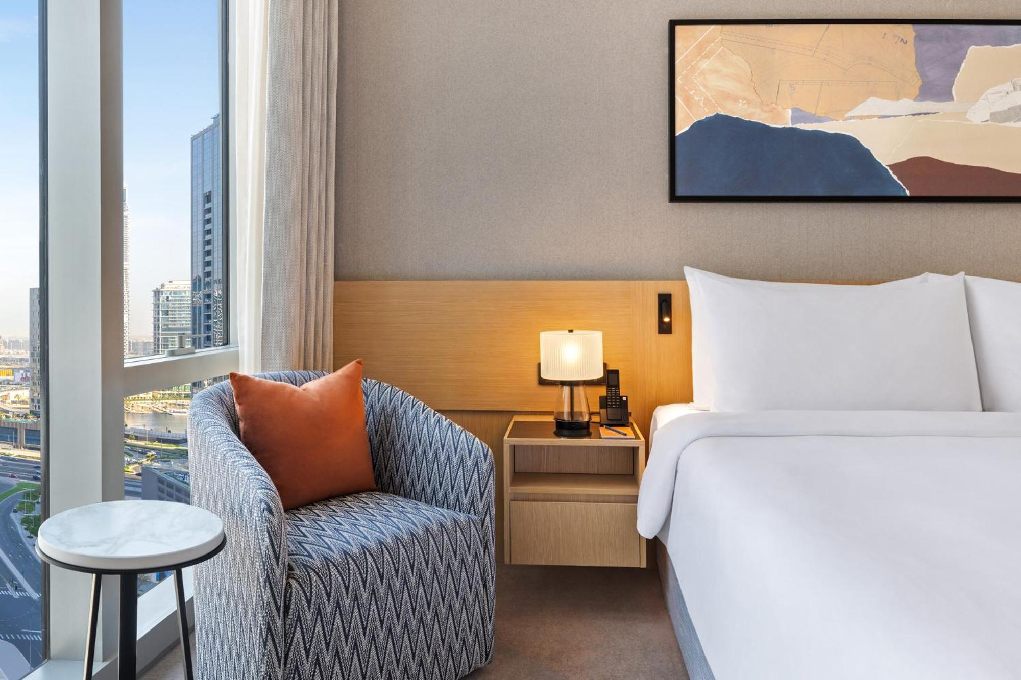 Deluxe Room King City View