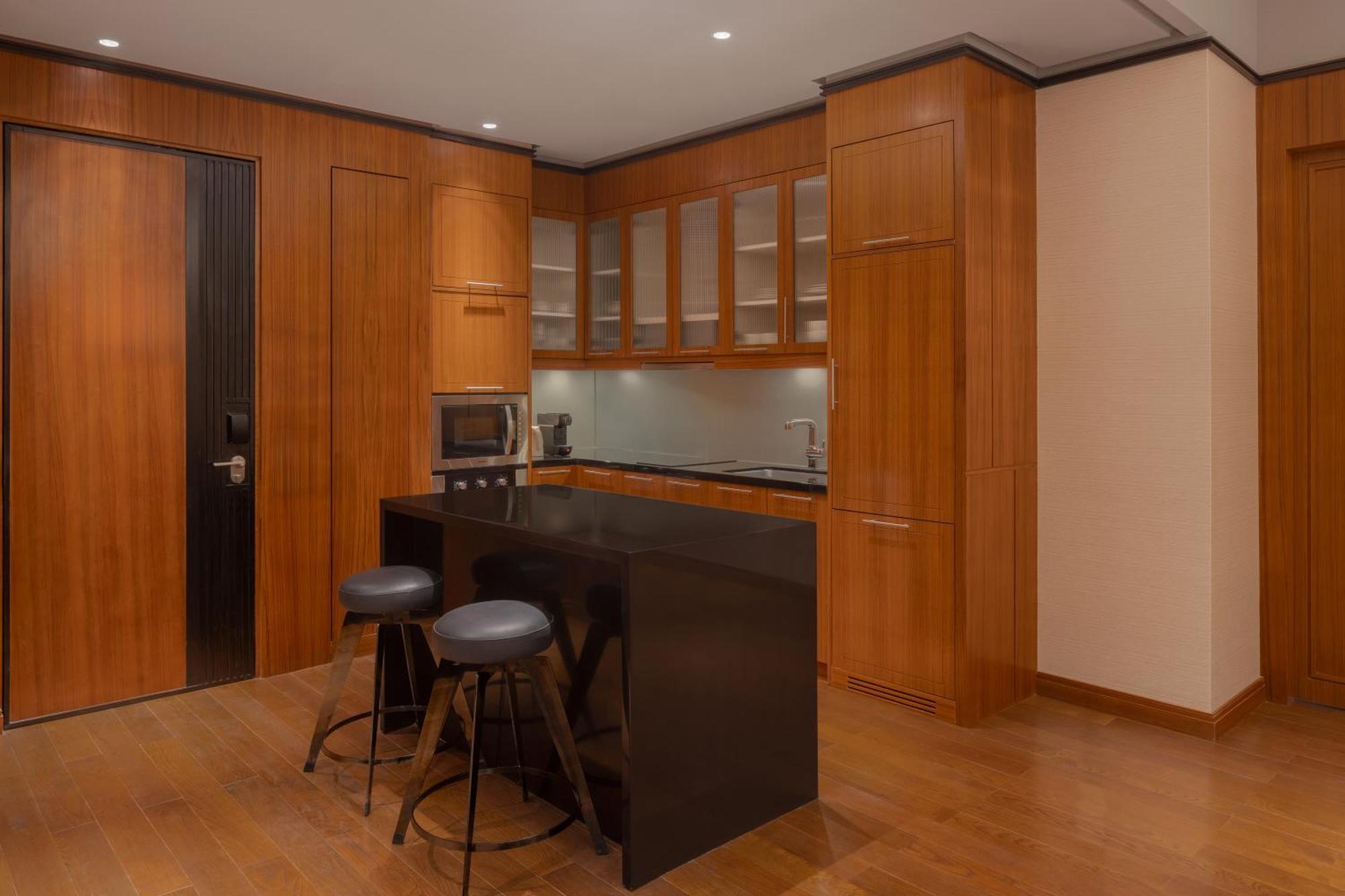 Three-Bedroom Family Apartment Waterfront,1635917628:JPEG