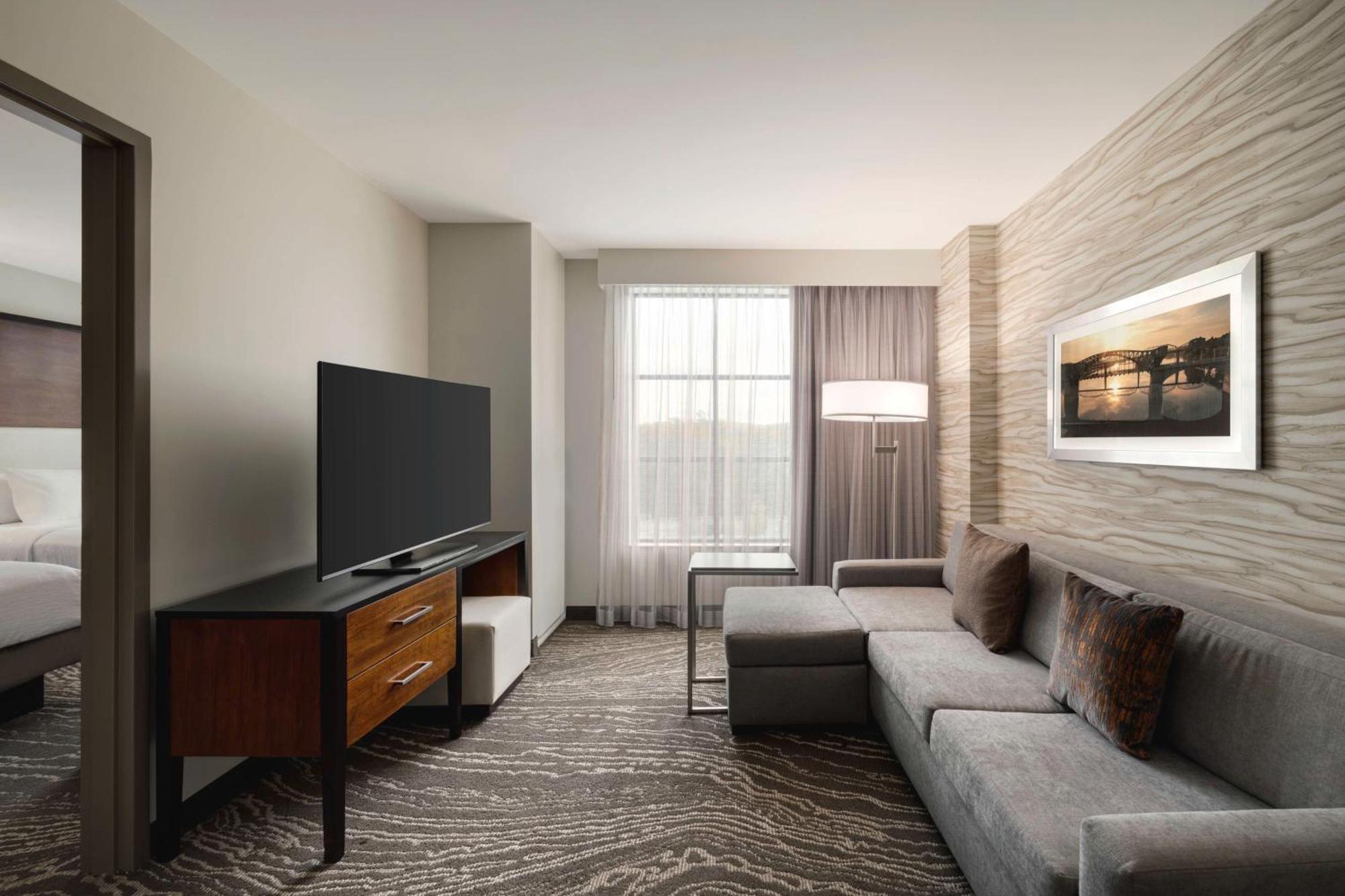 One-Bedroom Queen Suite Two Queen Beds