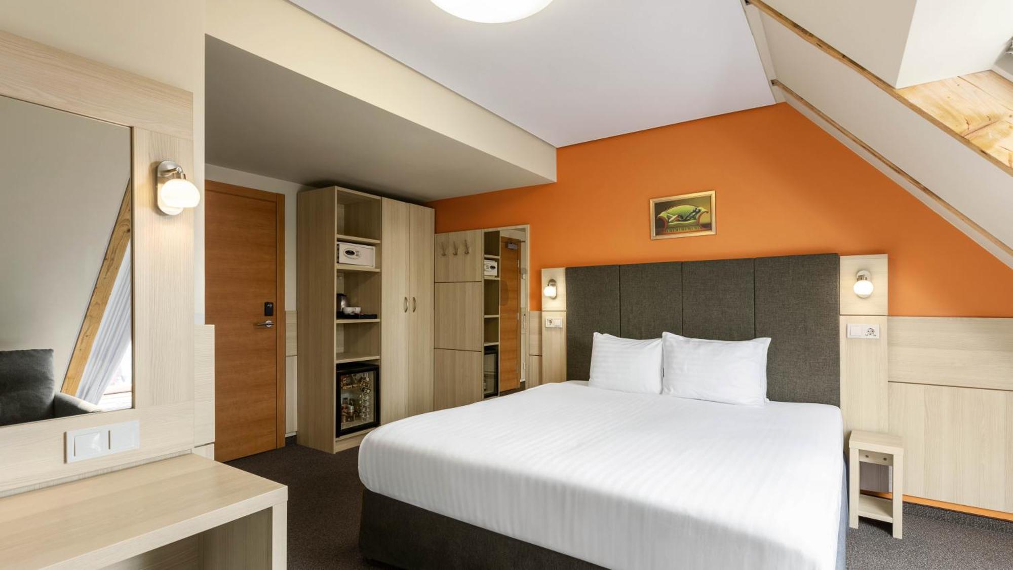 Mansard Double or Twin Room City View Daily Spa Access,1636769930:JPEG
