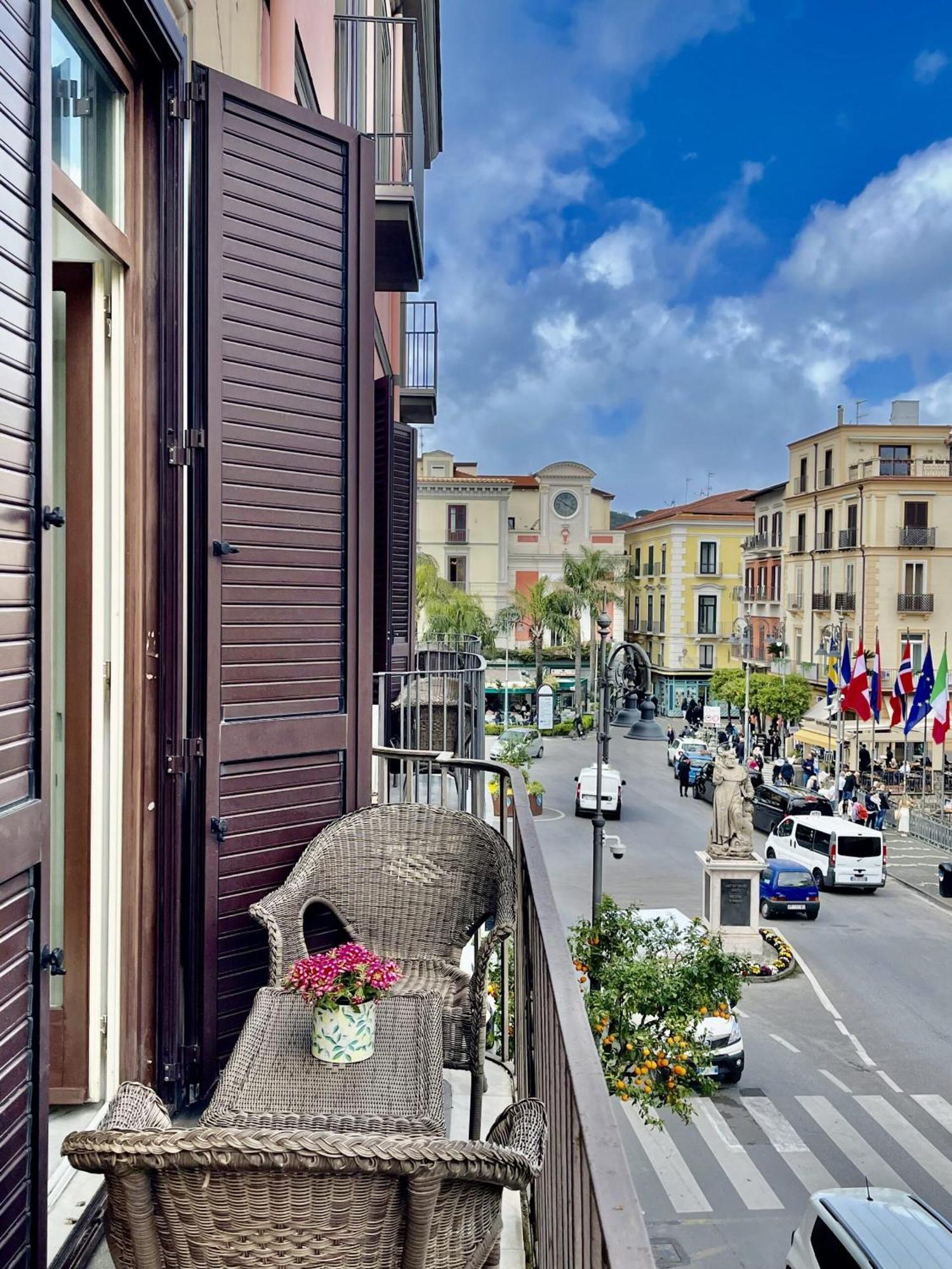 Triple Room with City View