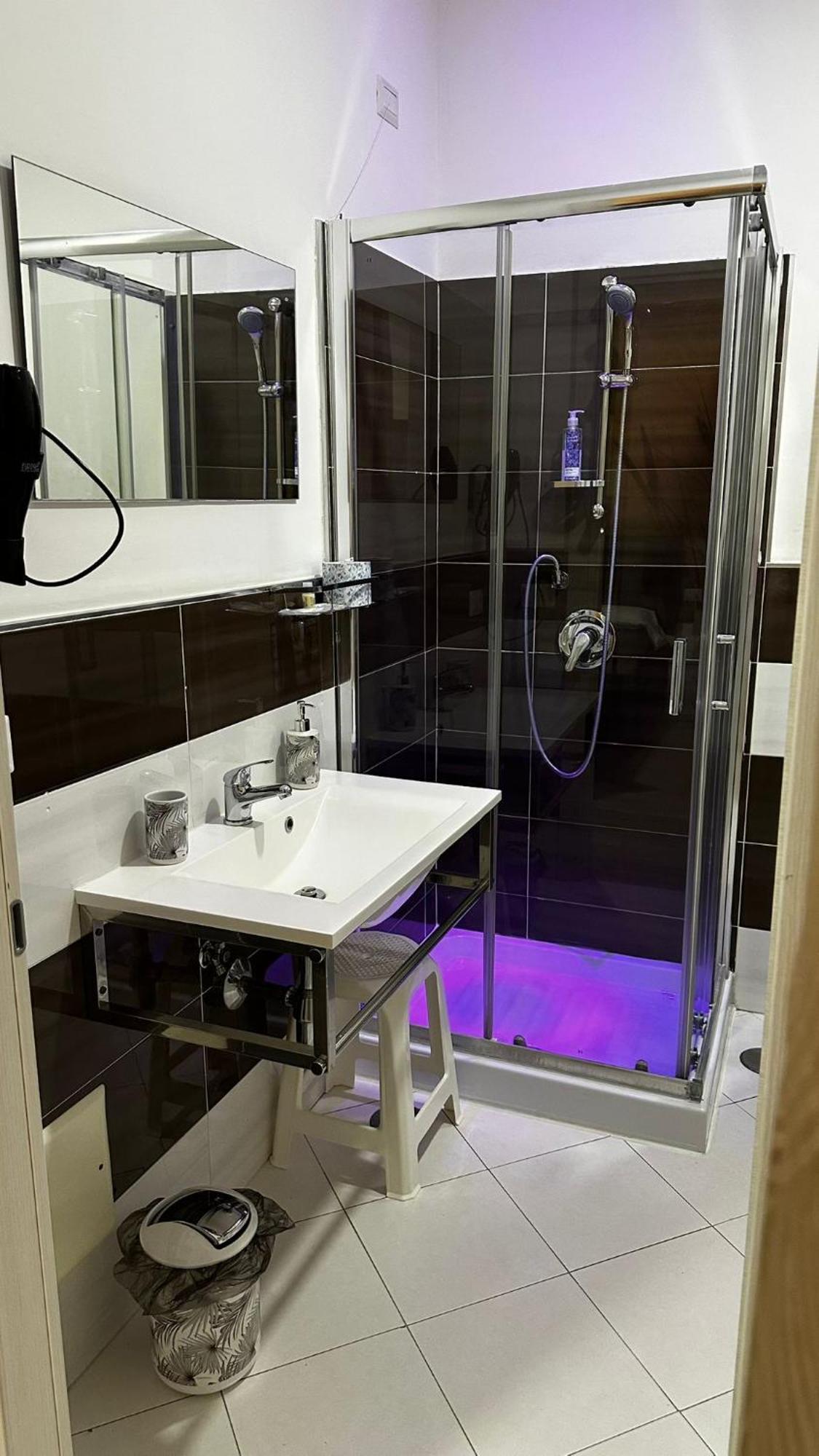 Double Room Private Bathroom