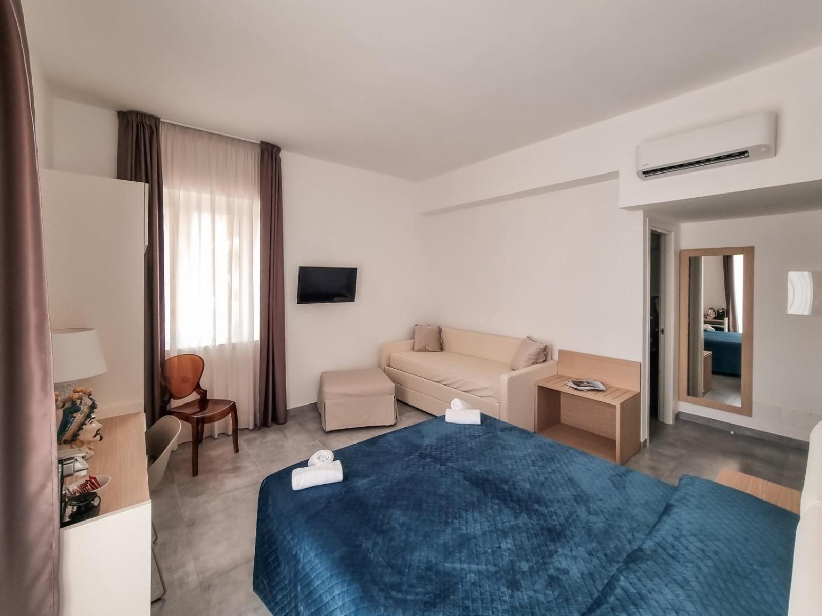 Classic Quadruple Room,1638428329:JPEG