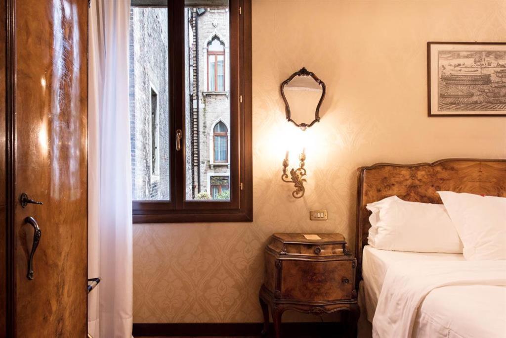 Deluxe Double or Twin Room Garden View
