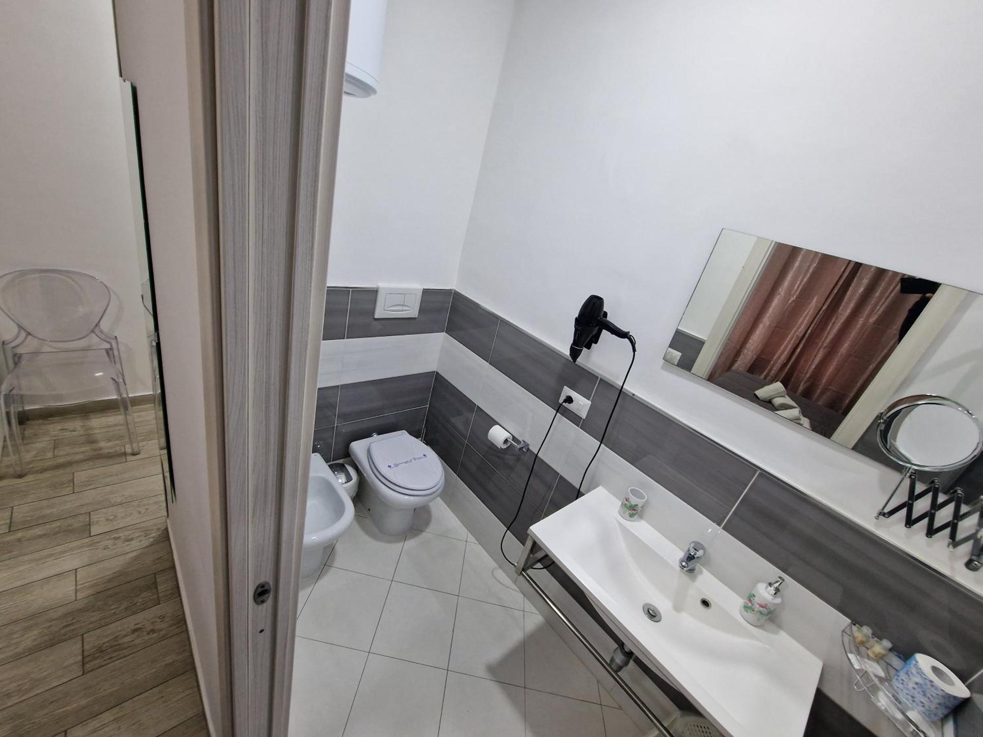 Double Room Private Bathroom