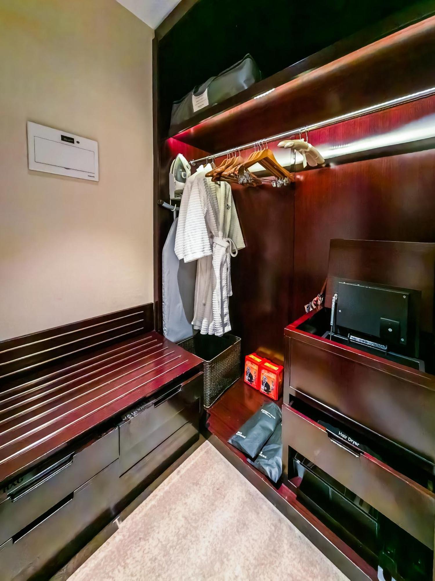 Twin Room Grand View