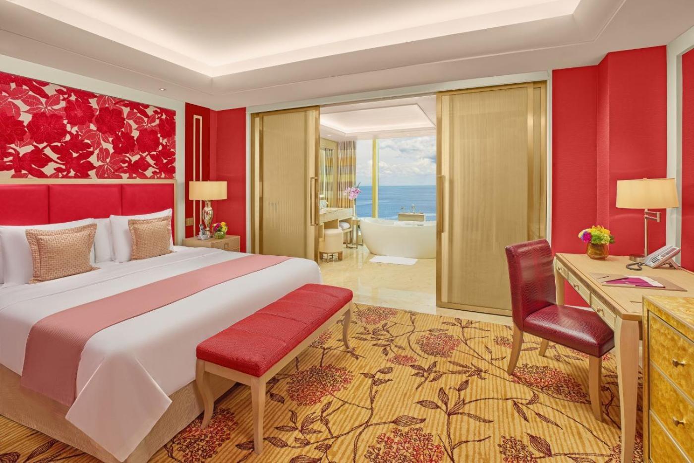 Deluxe King Room,1641067933:JPEG