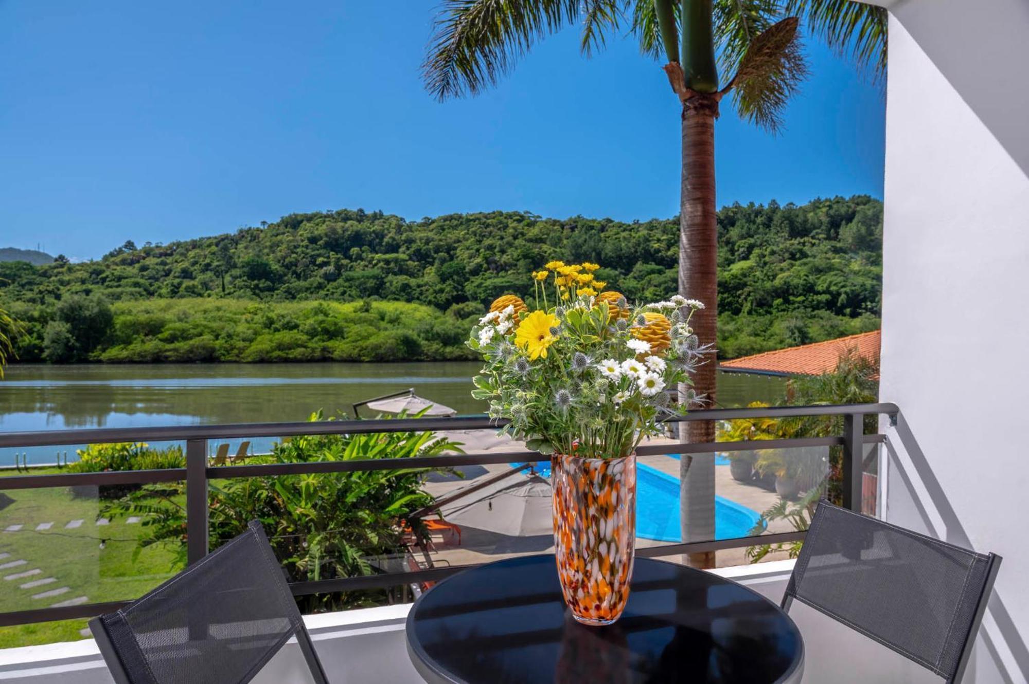 Premium Triple River View Suite,1641110871:JPEG