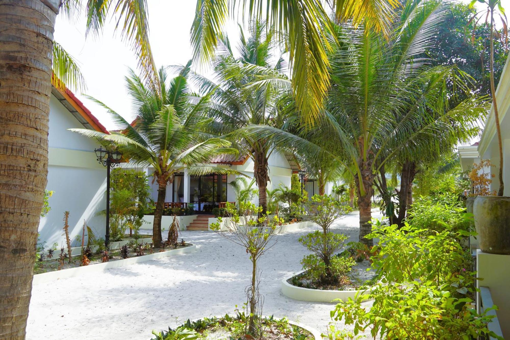 King Room Garden view