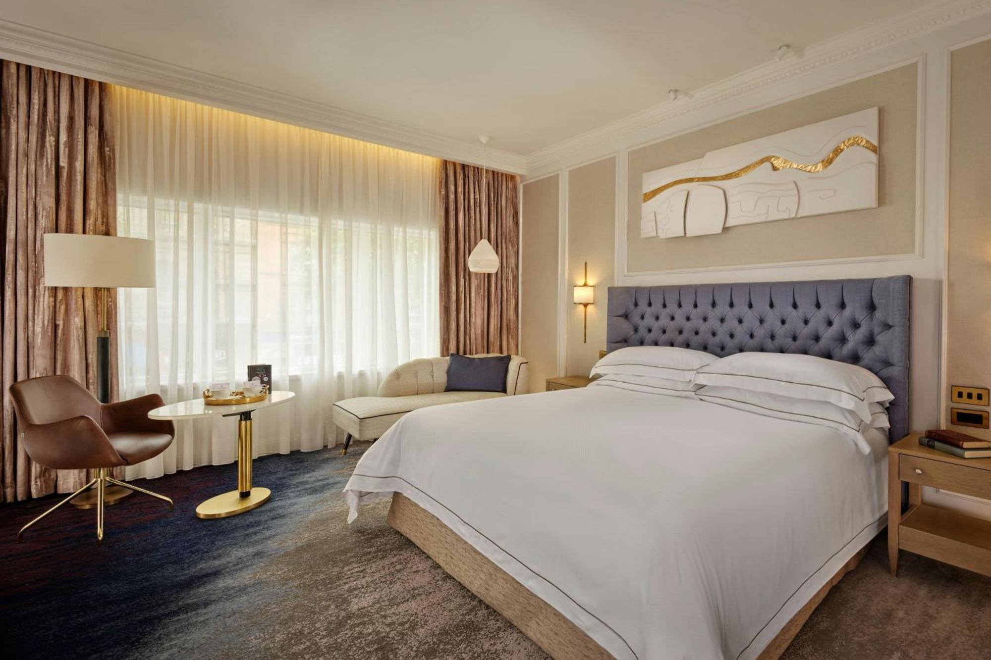 Superior Heritage Deluxe King Room City View