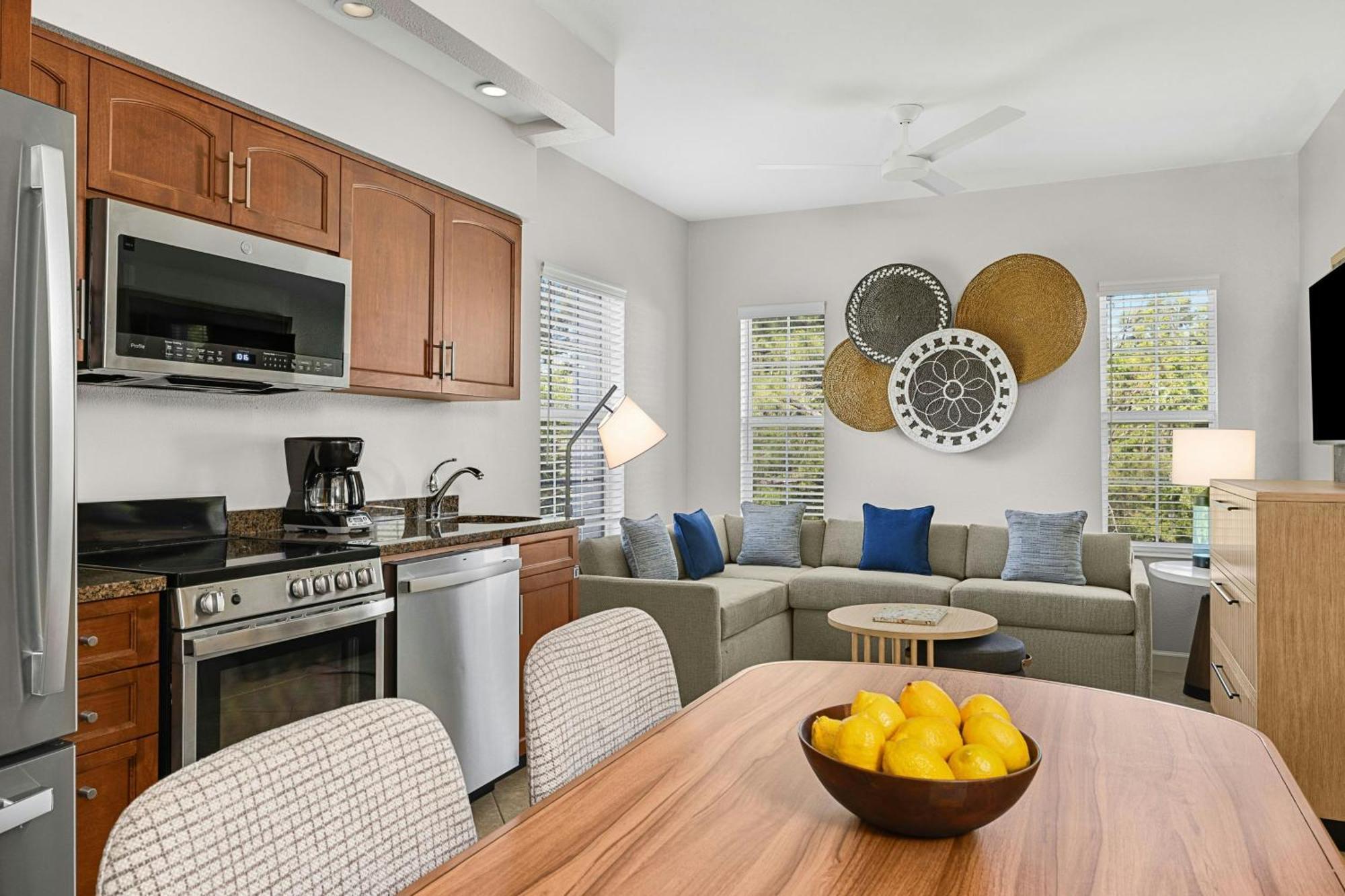 One-Bedroom Smaller Queen Villa