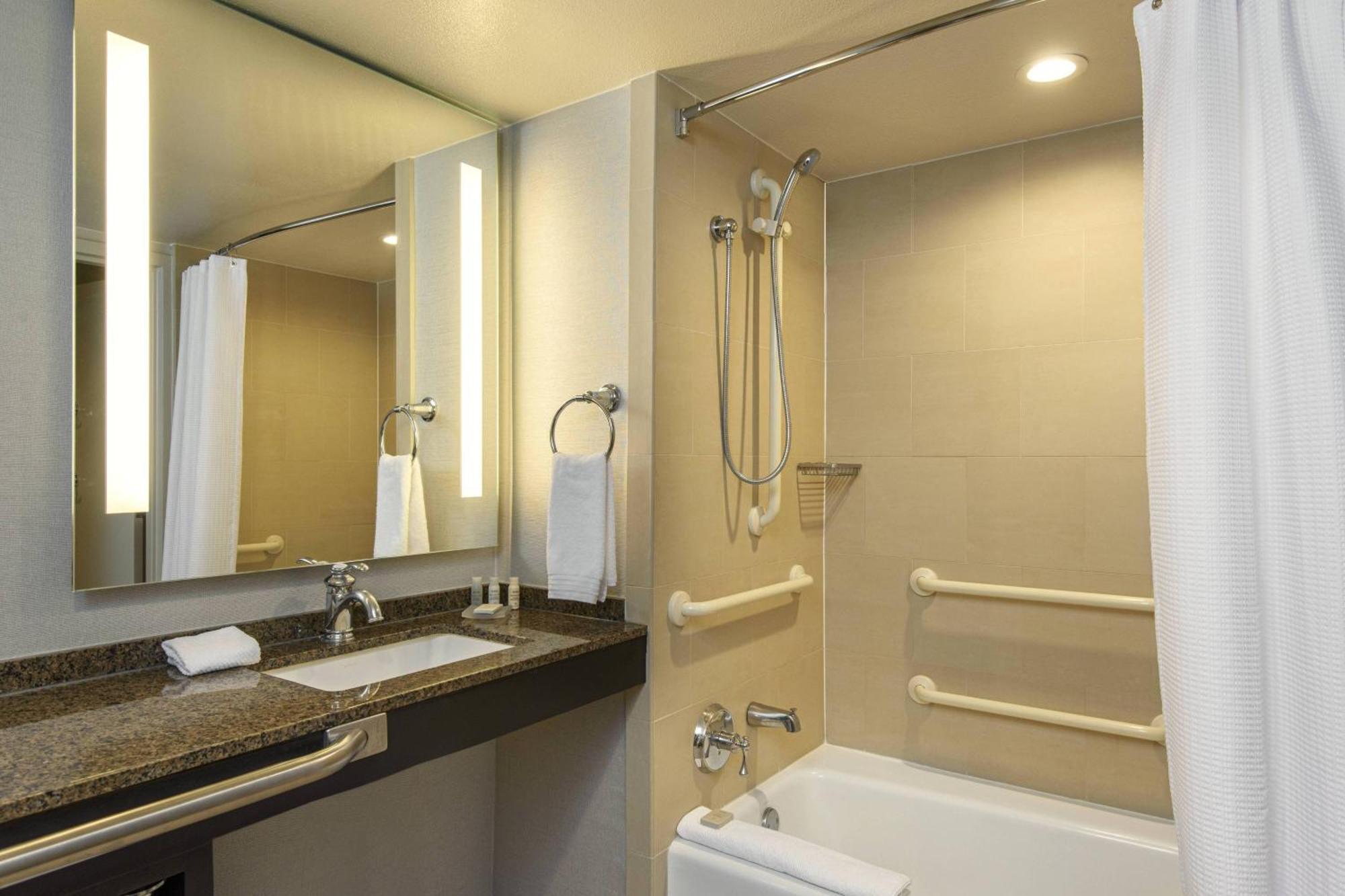 King Room No Resort Fees