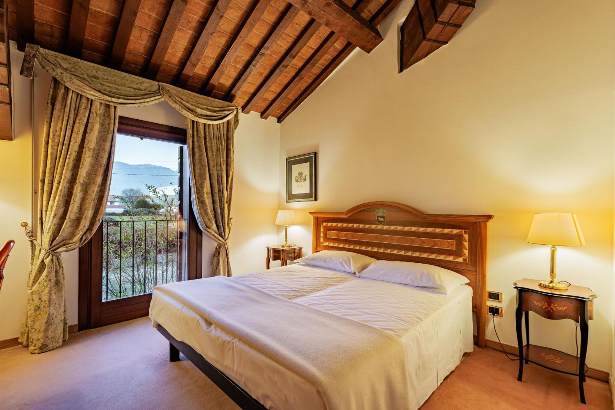 Double Room Private Bathroom