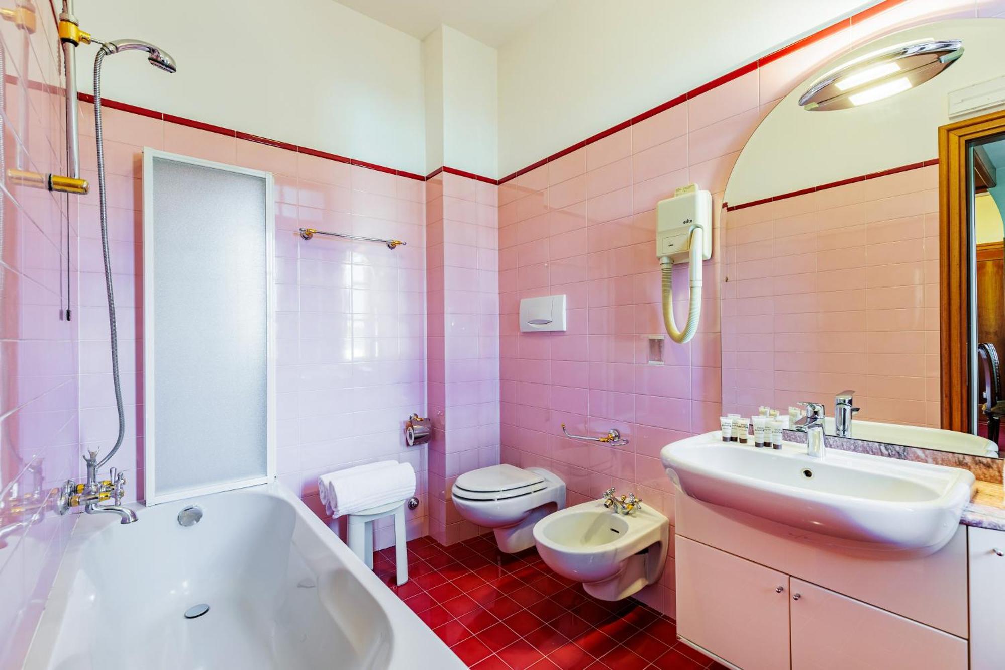 Double Room Private Bathroom