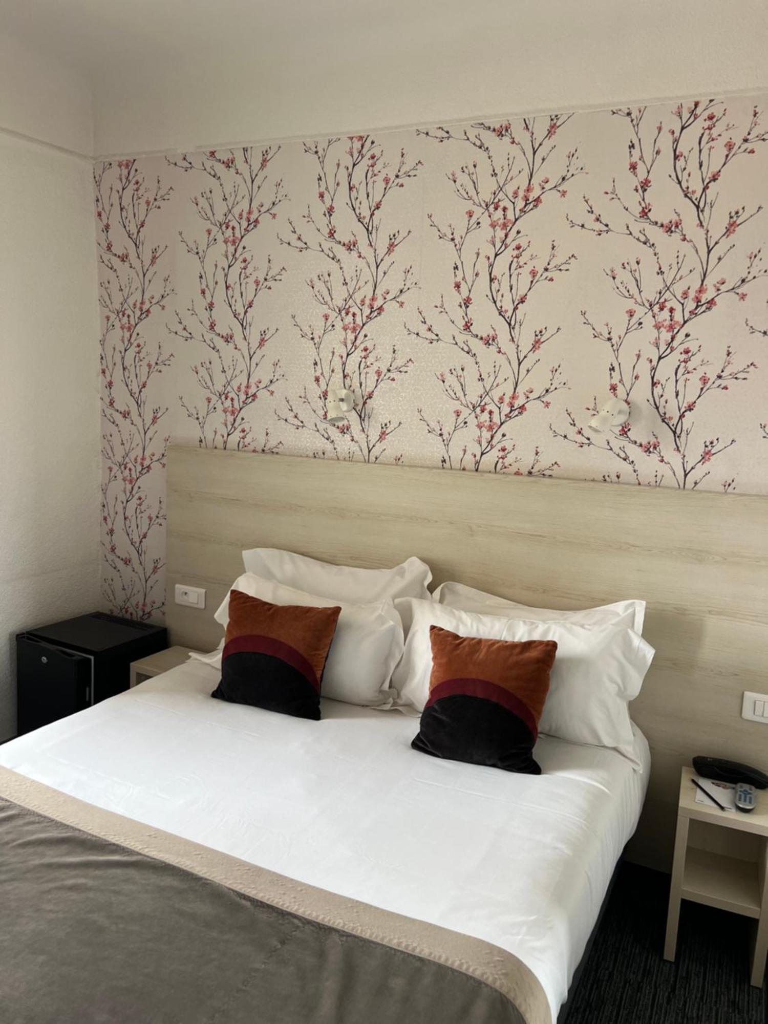 Standard Double or Twin Room Balcony