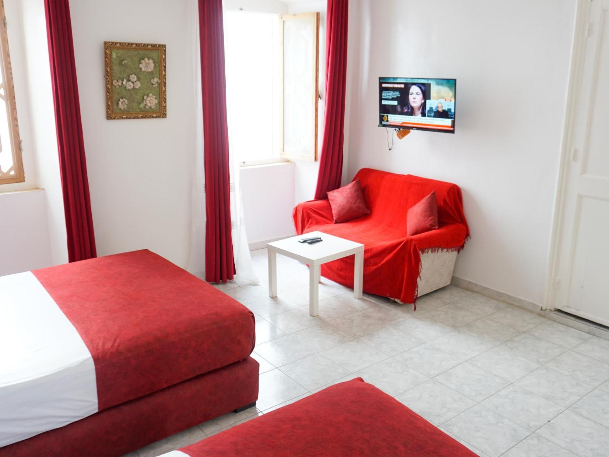 Deluxe Family Room