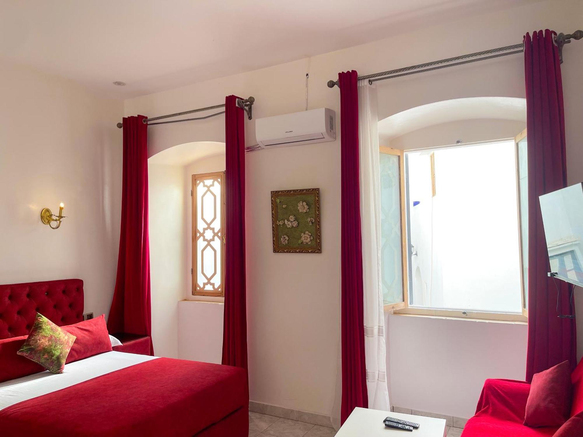 Deluxe Family Room