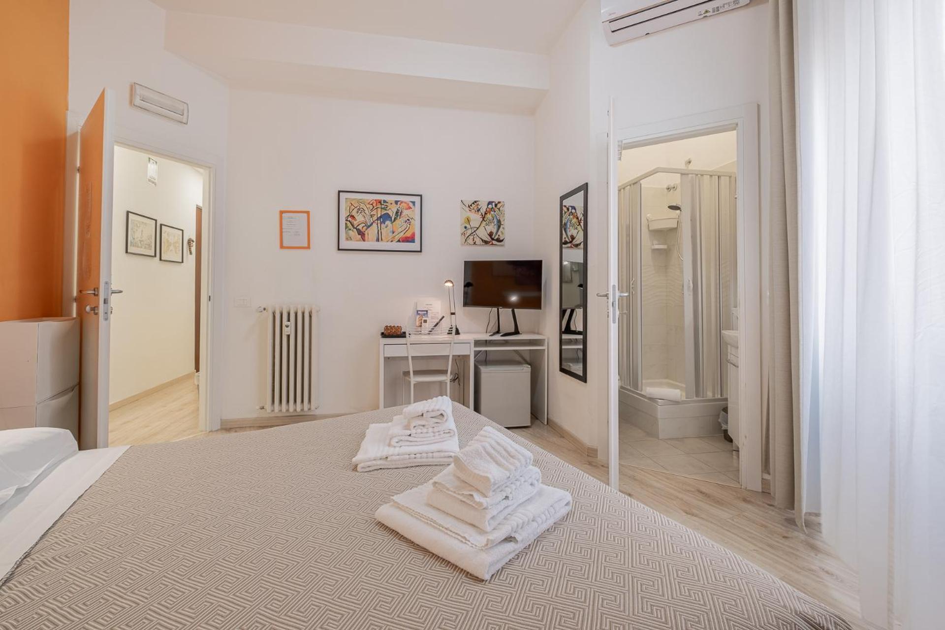 Double Room Private Bathroom