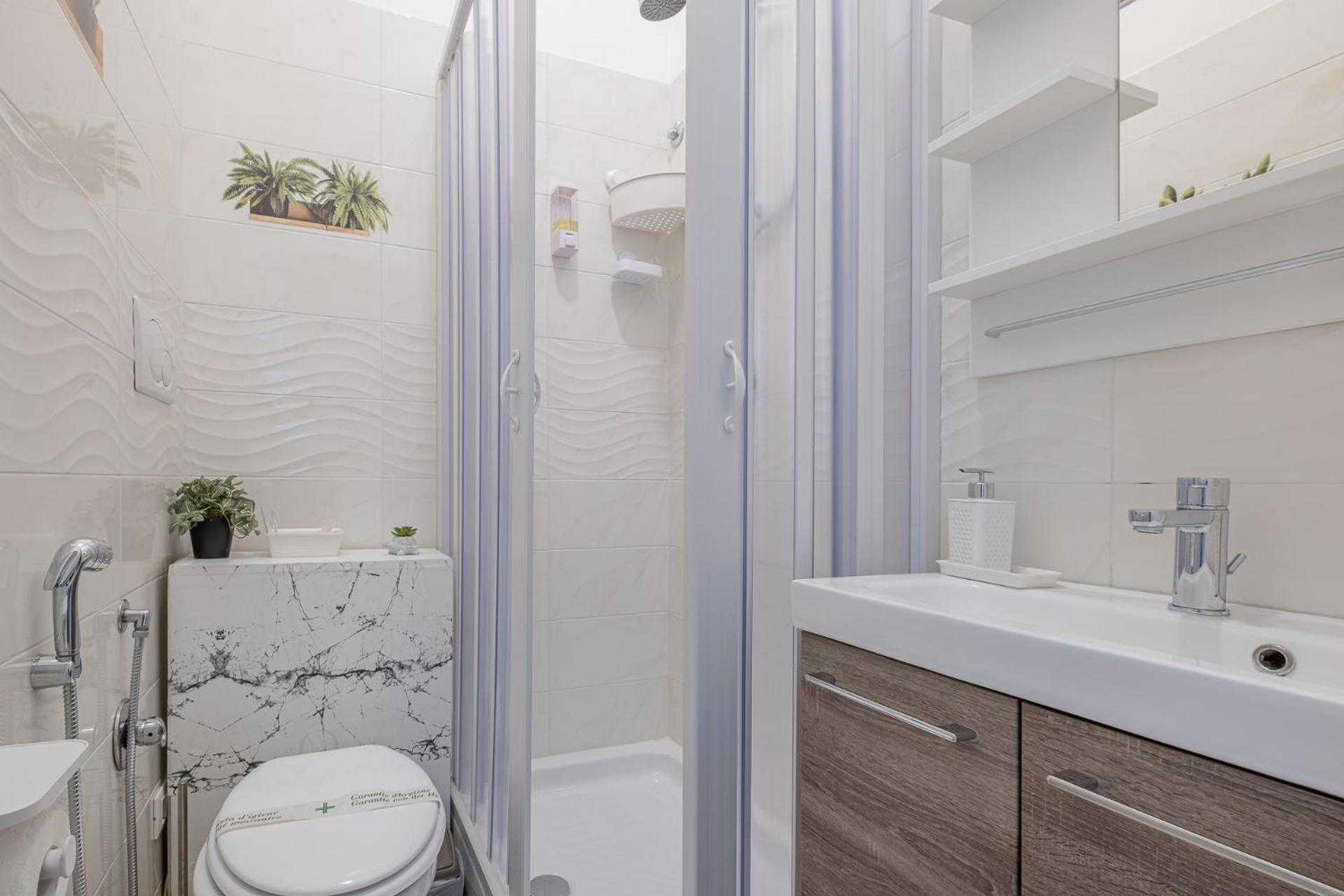 Quadruple Room Private Bathroom