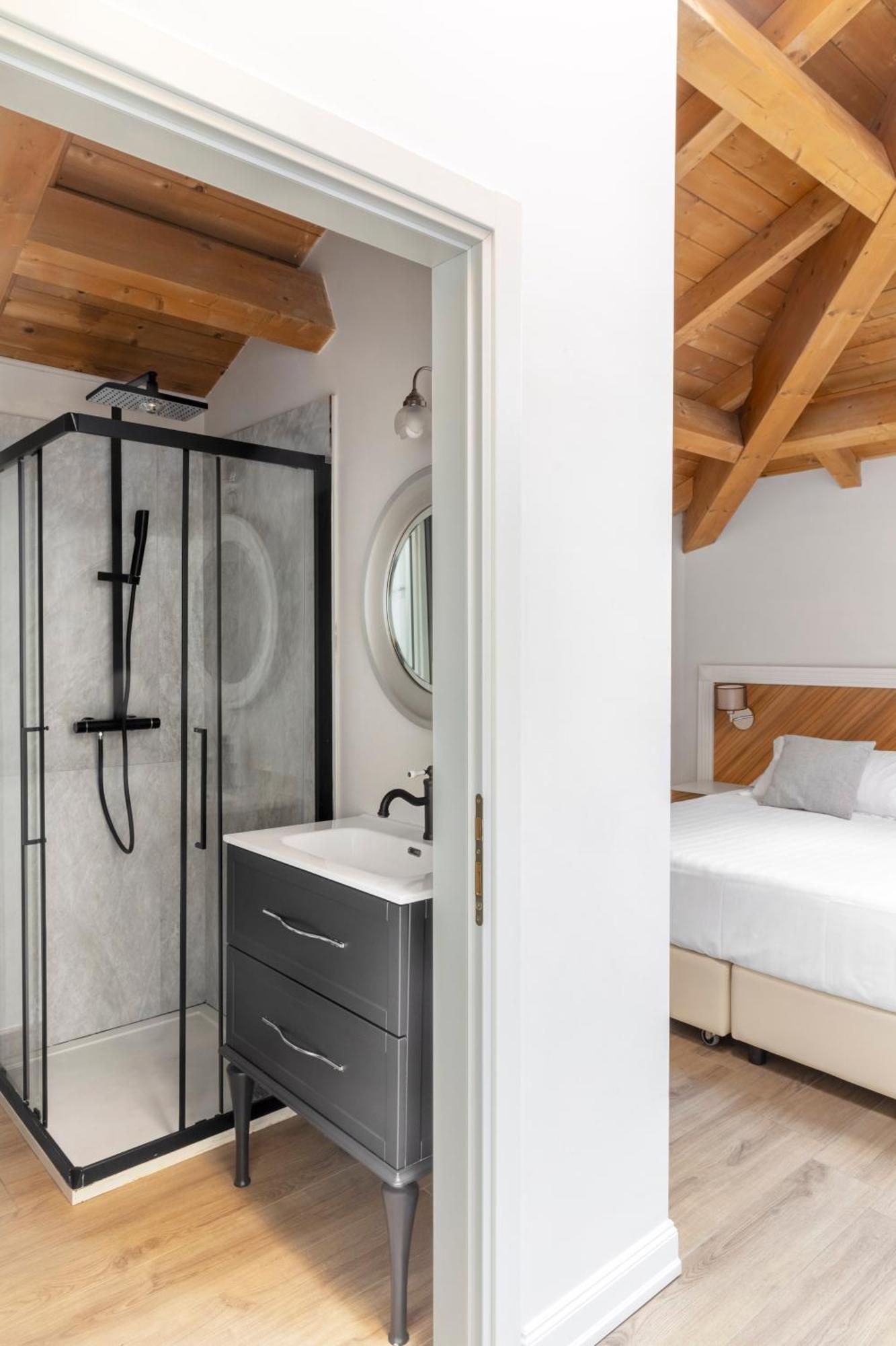 Deluxe Suite Attic