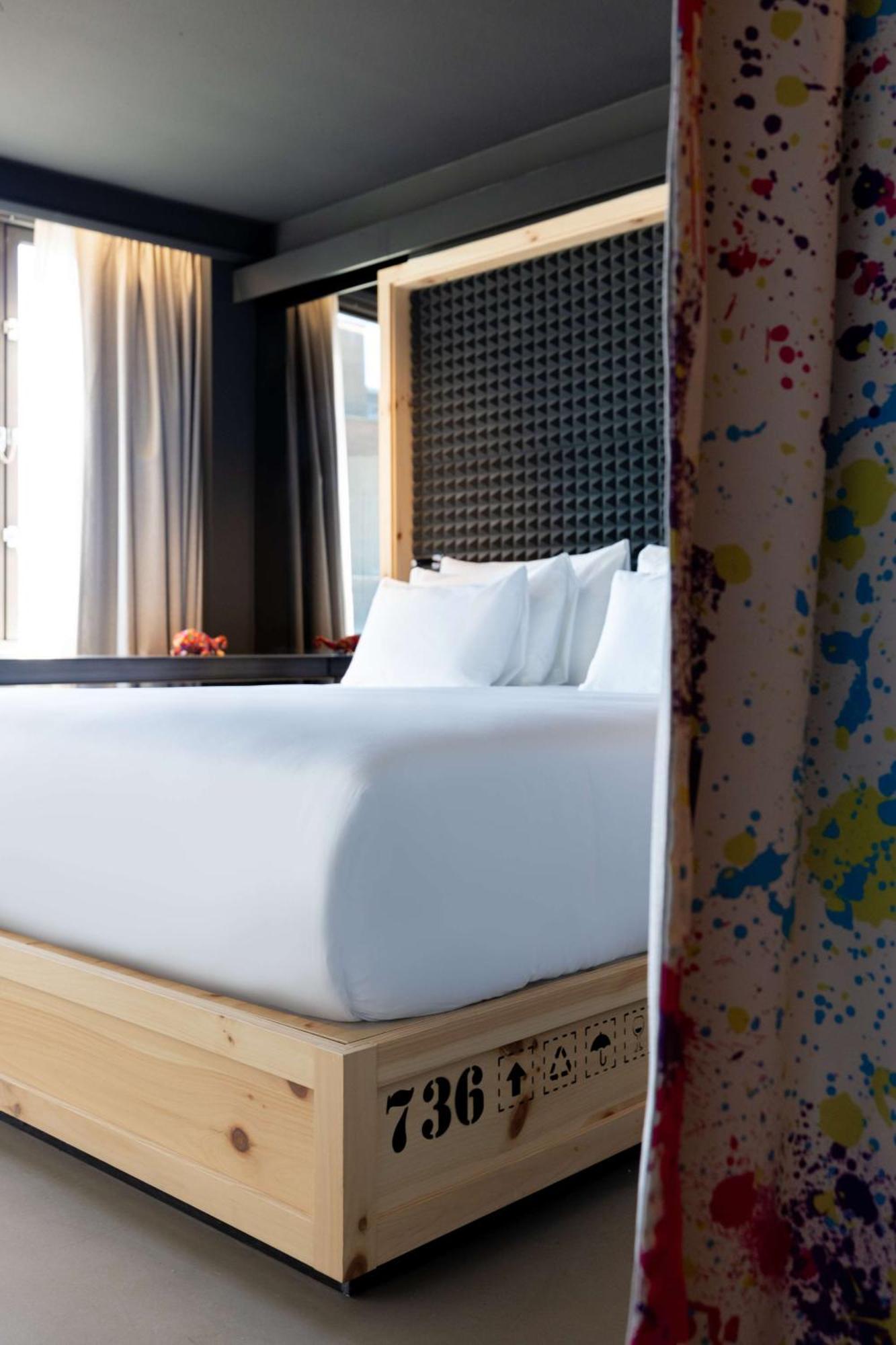 Junior Art Suite Extra Bed