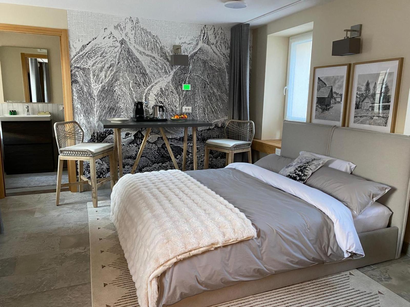 Apartment Mountain View