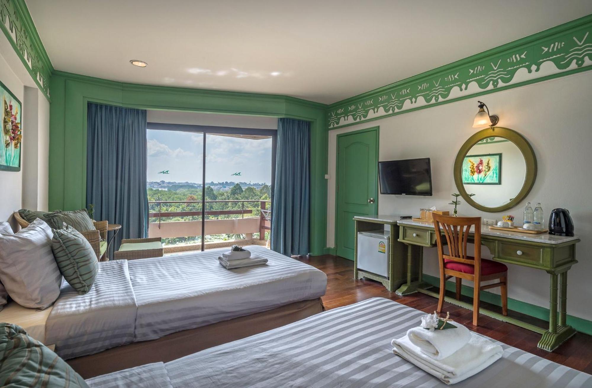 Deluxe Twin Room
