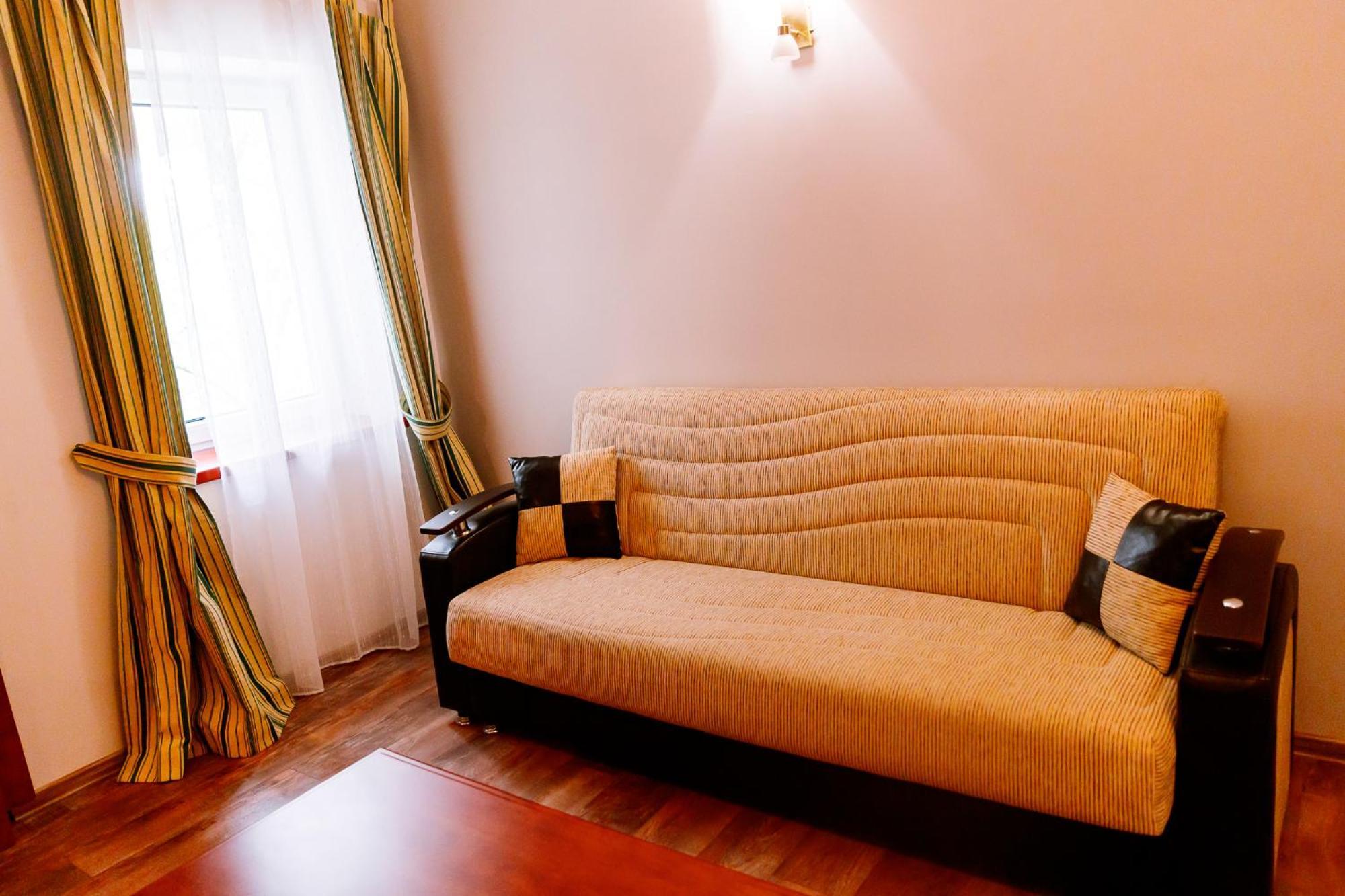 Family King Suite Non-Smoking