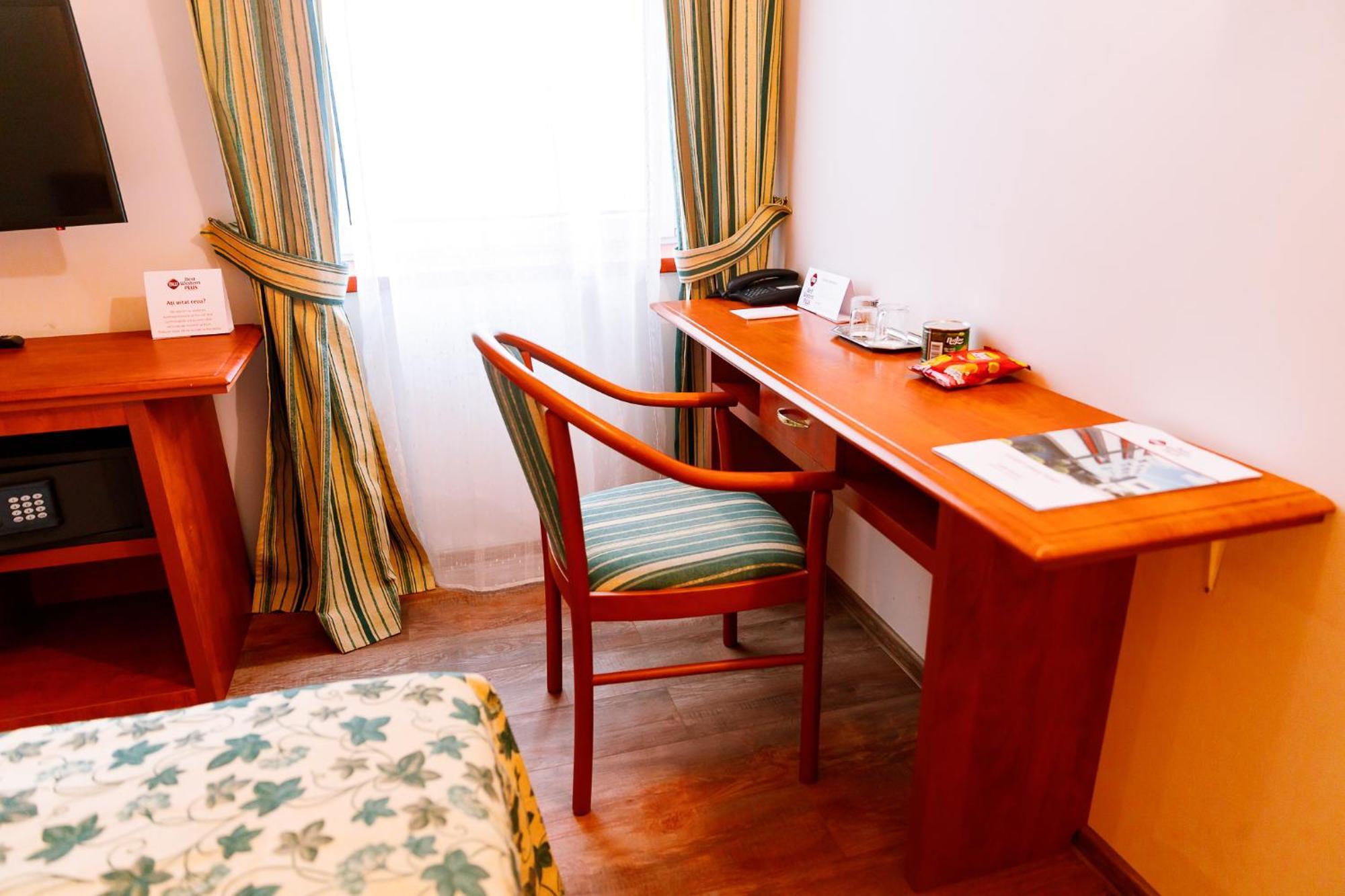 Family King Suite Non-Smoking