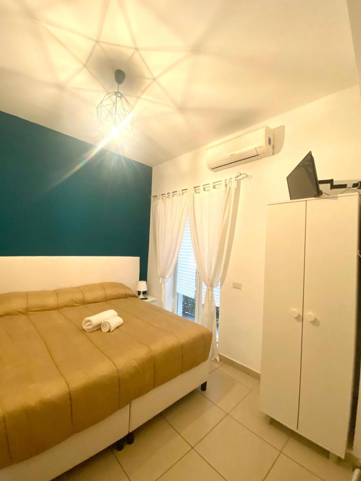 Double or Twin Room Private Bathroom