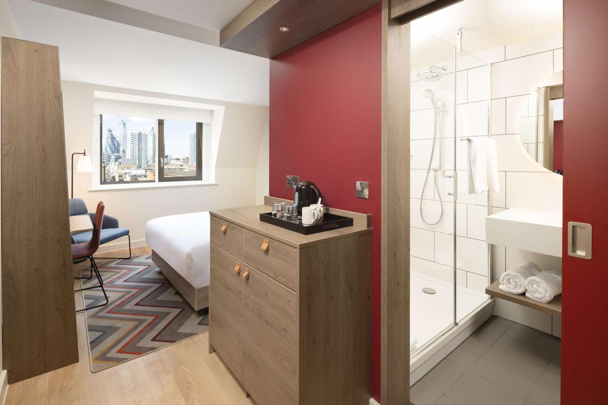 Queen Room