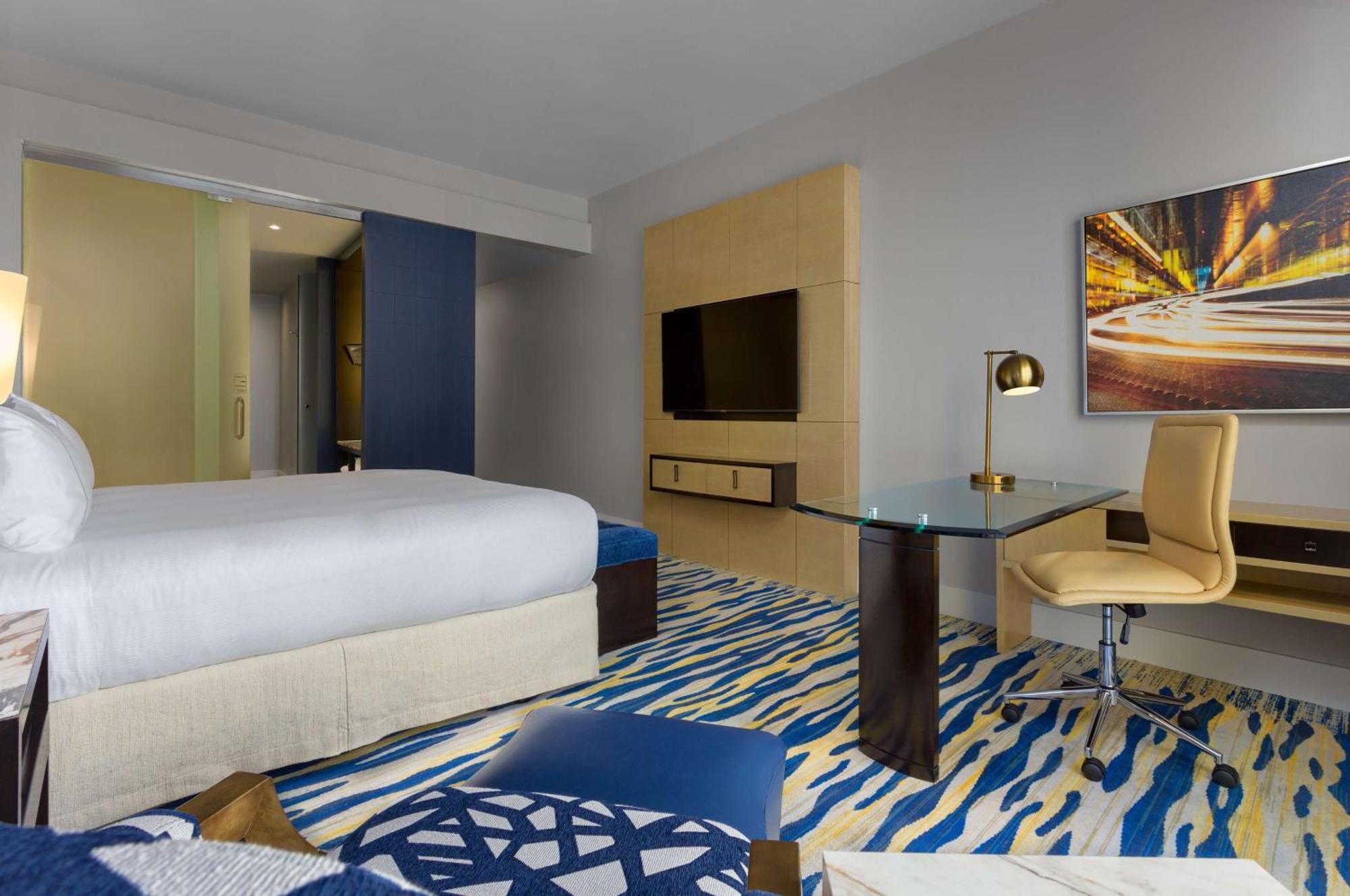 Quarto King Superior com Vista Parcial do Mar