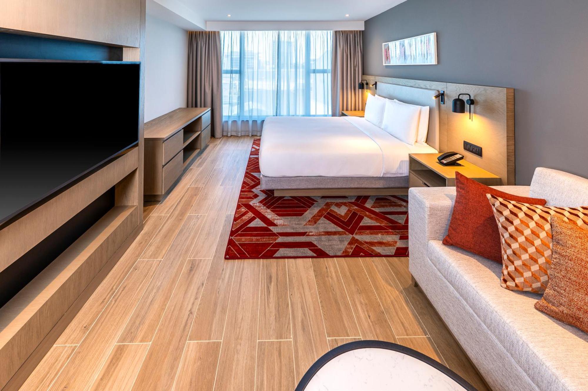 Junior King Suite