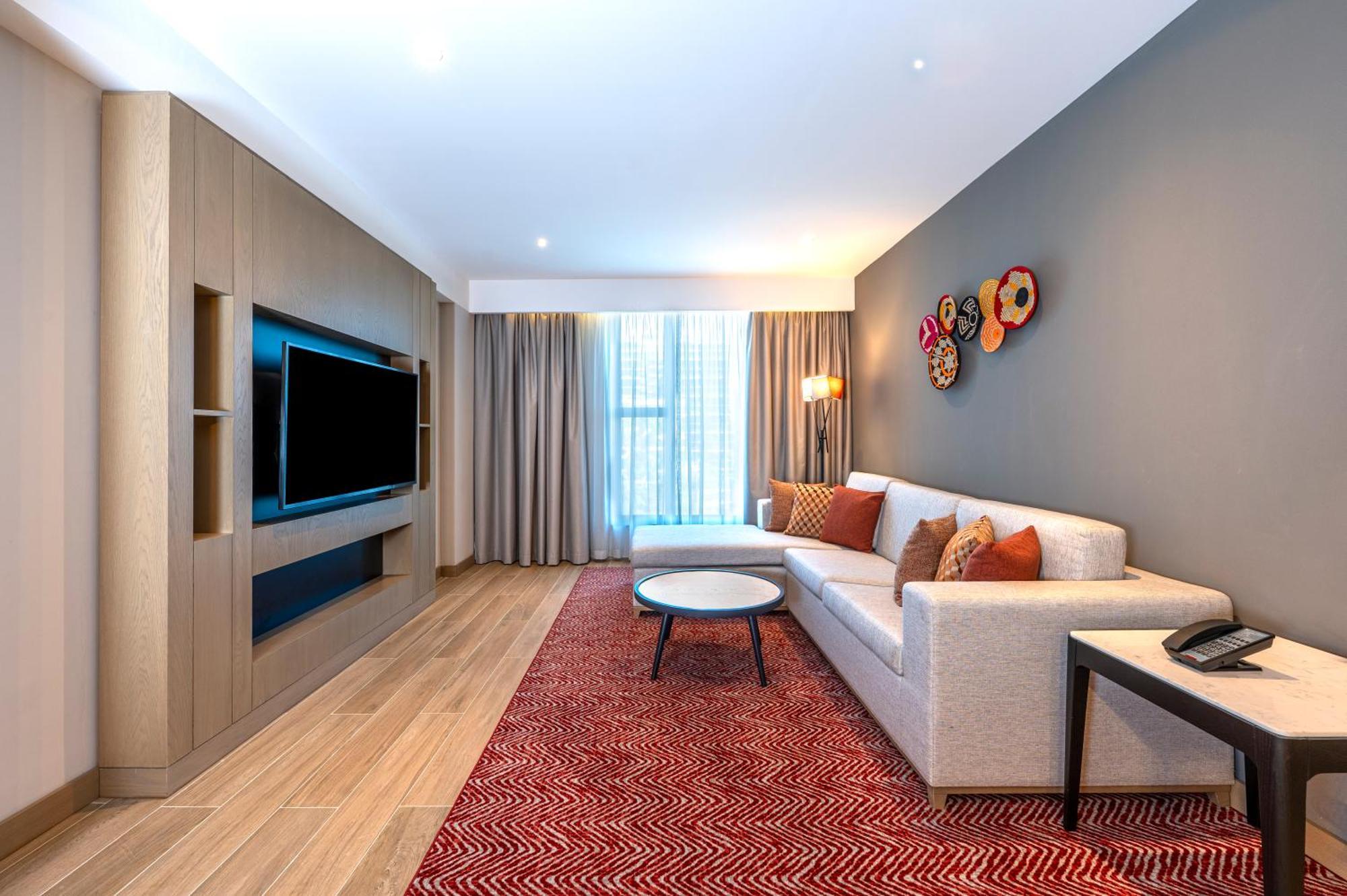 Junior King Suite