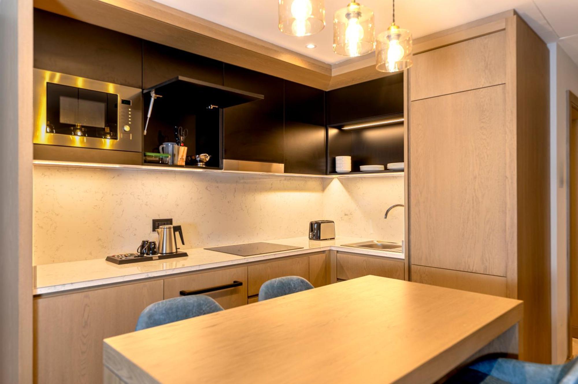 One-Bedroom King Suite - Mobility Accessible