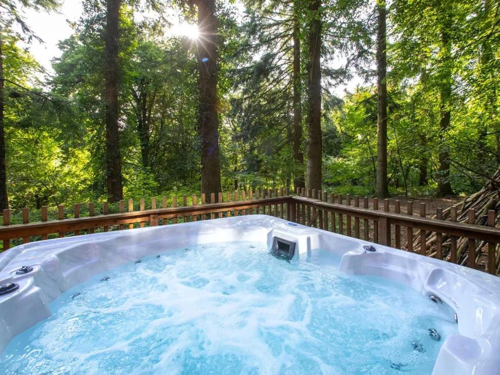 Golden Oak Cabin (pet-friendly)